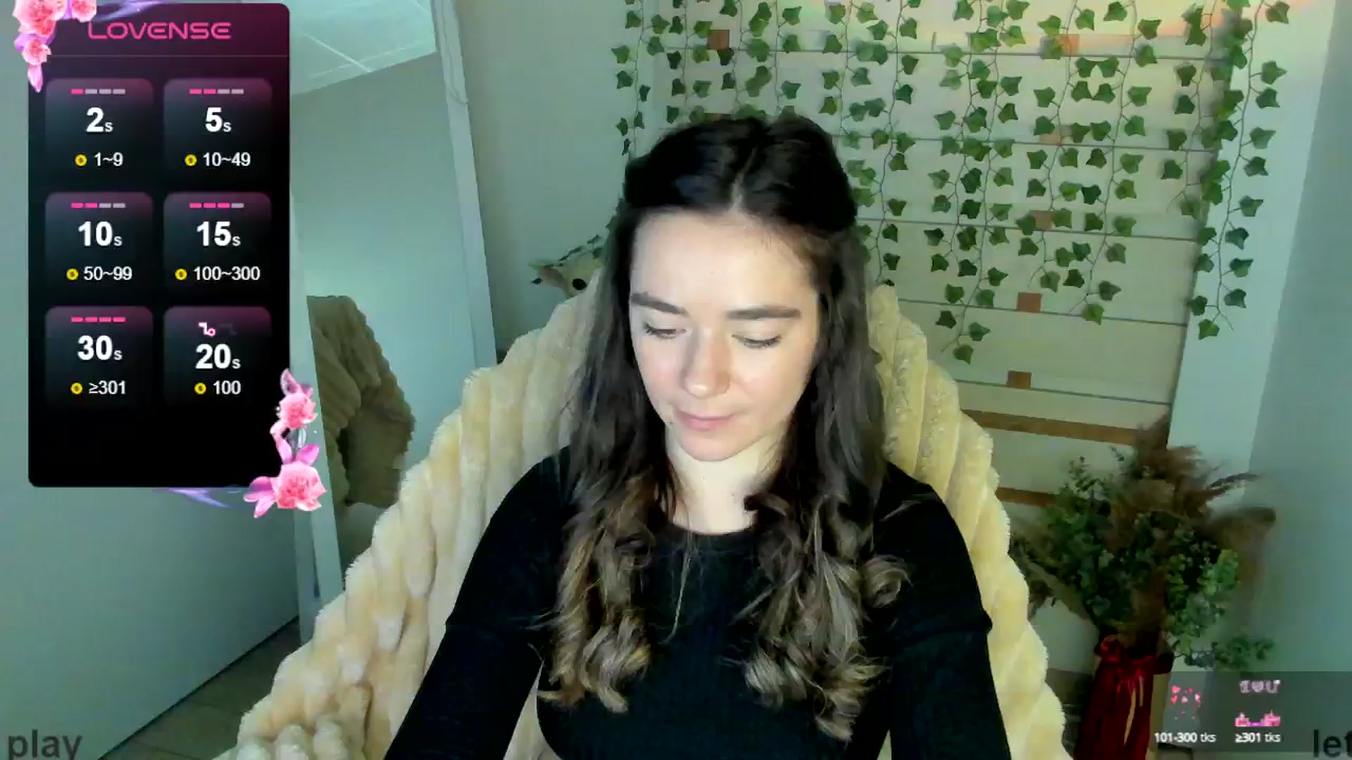 Gallery image thumbnail from KiraLove's myfreecams stream on, 05/02/2025, 13:38 image 9 of 20
