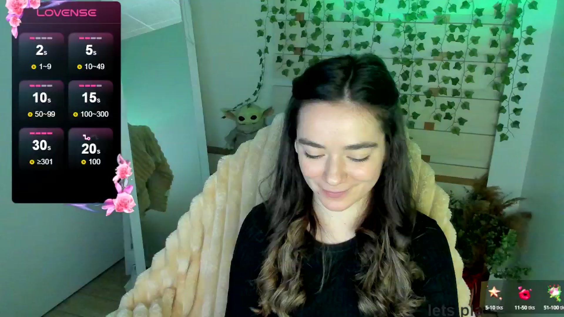 Gallery image thumbnail from KiraLove's myfreecams stream on, 05/02/2025, 13:38 image 13 of 20