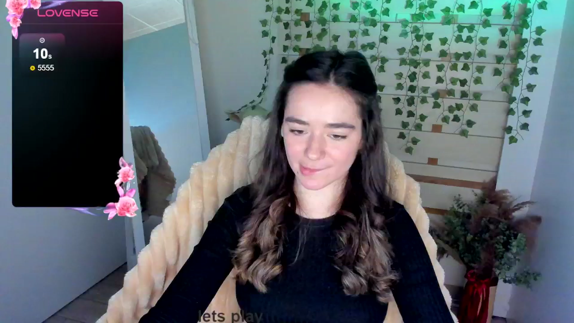 Gallery image thumbnail from KiraLove's myfreecams stream on, 05/02/2025, 13:38 image 16 of 20