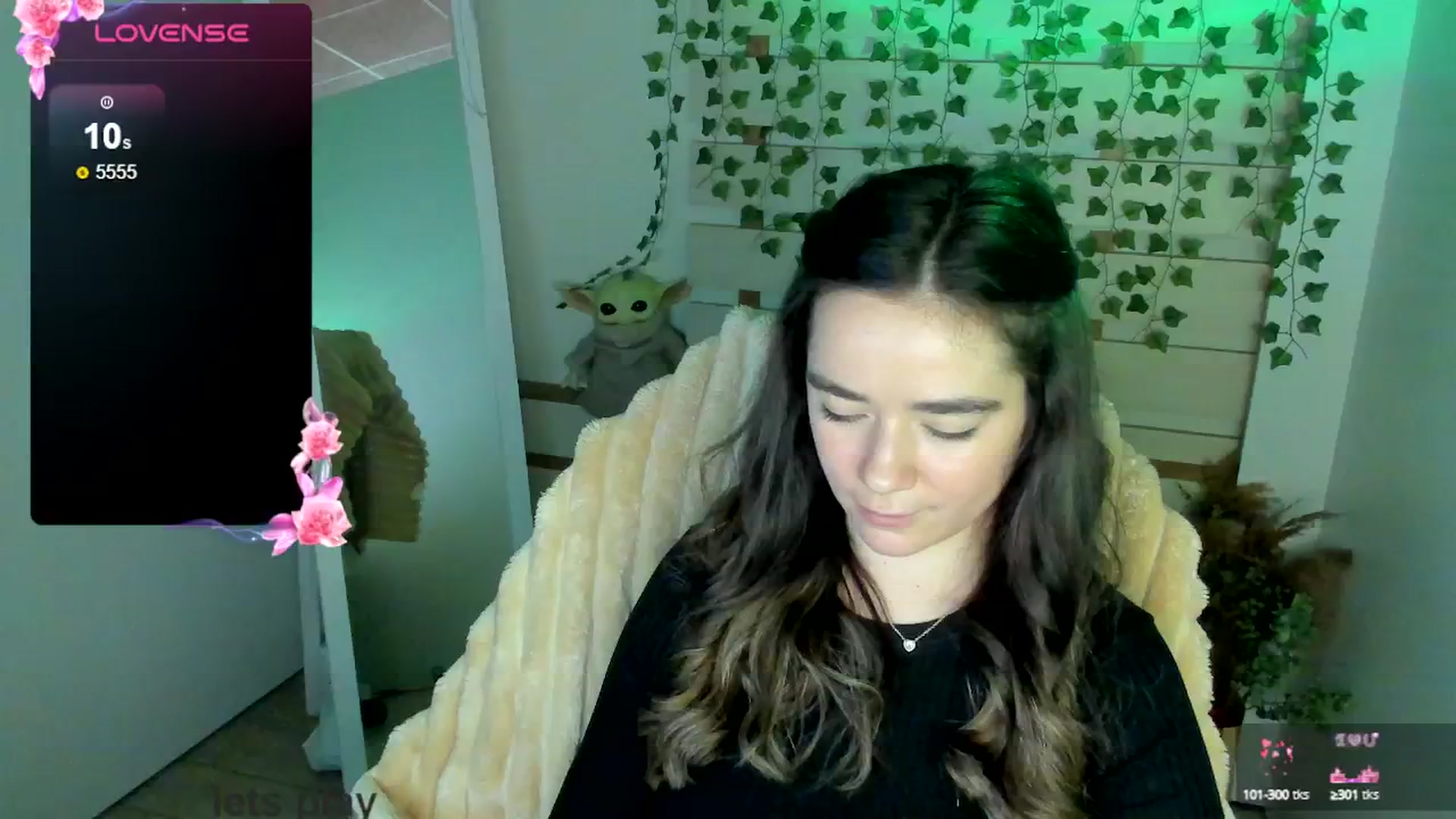 Gallery image thumbnail from KiraLove's myfreecams stream on, 05/02/2025, 15:32 image 15 of 20