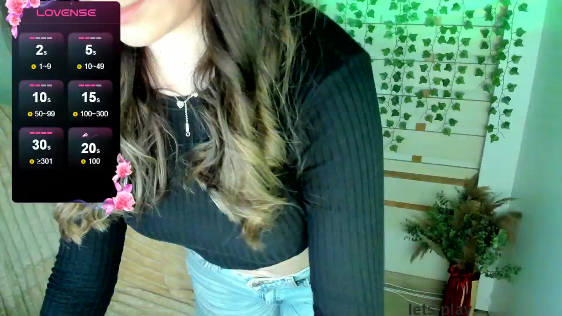 Gallery image thumbnail from KiraLove's myfreecams stream on, 05/02/2025, 15:32 image 9 of 20