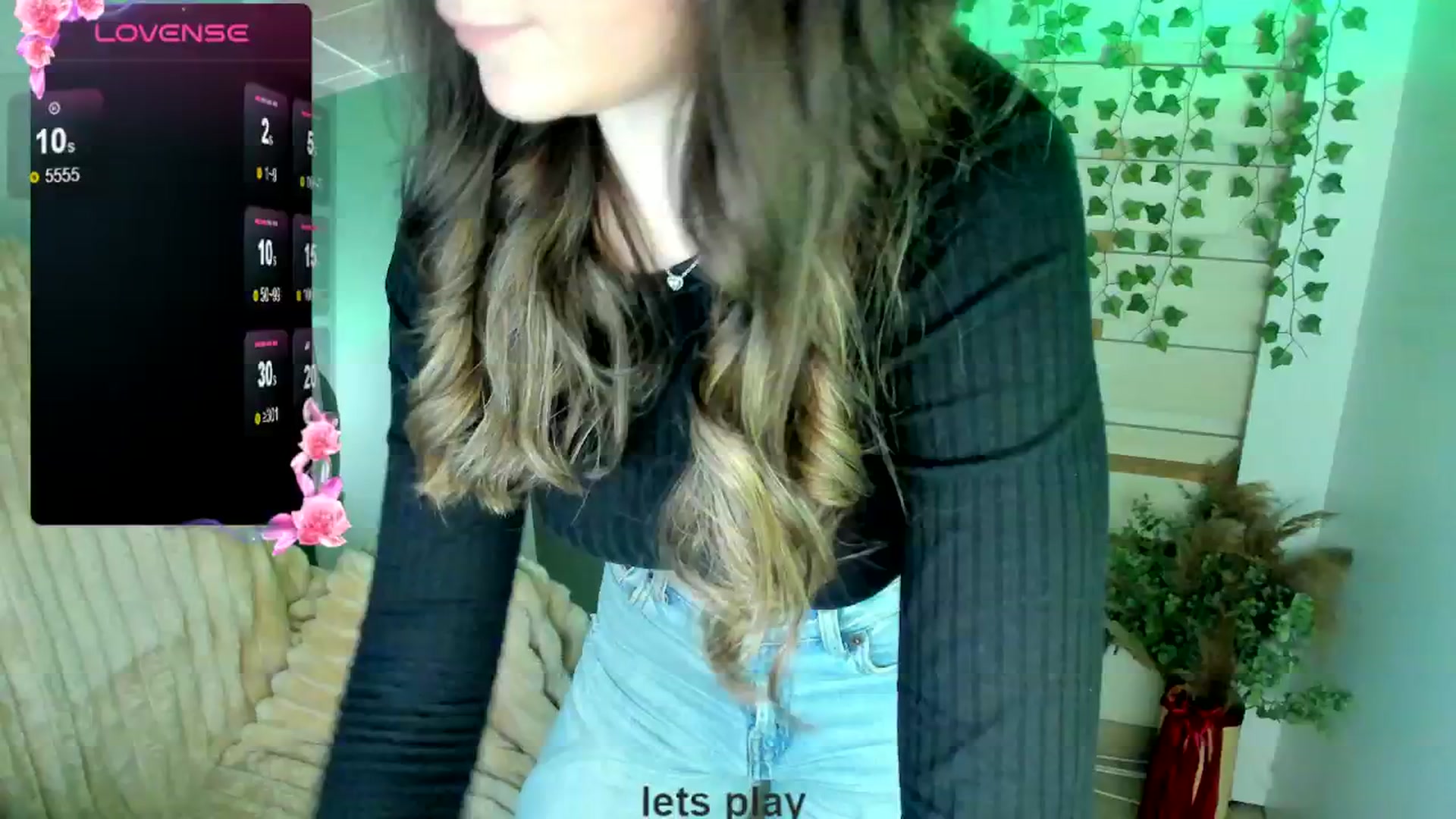 Gallery image thumbnail from KiraLove's myfreecams stream on, 05/02/2025, 15:32 image 19 of 20