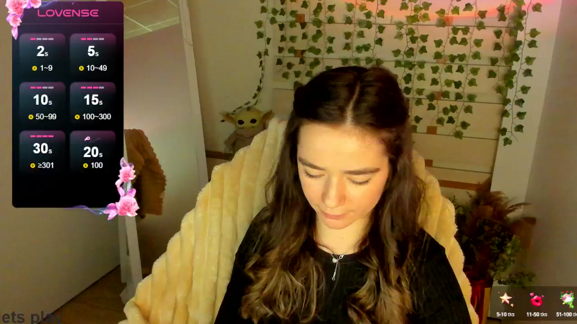 Gallery image thumbnail from KiraLove's myfreecams stream on, 05/02/2025, 15:32 image 6 of 20