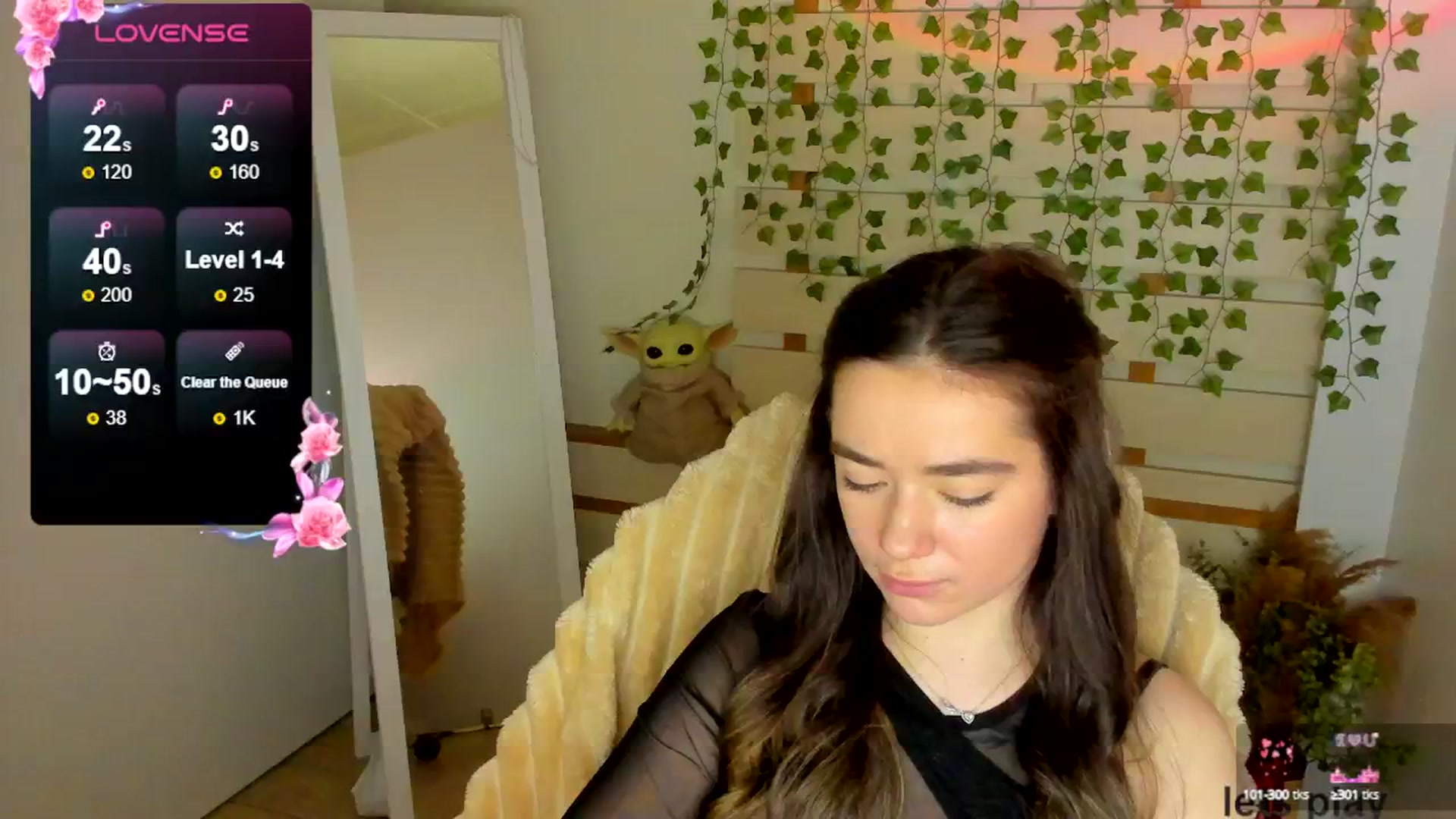 Gallery image thumbnail from KiraLove's myfreecams stream on, 05/03/2025, 10:22 image 15 of 20