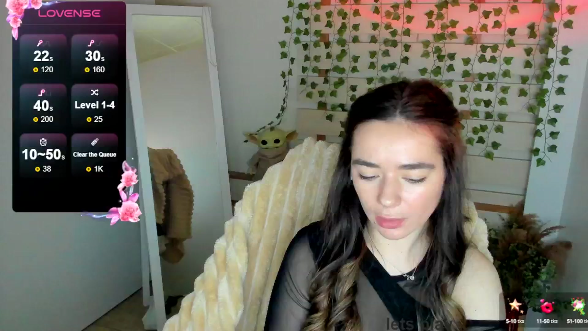 Gallery image thumbnail from KiraLove's myfreecams stream on, 05/03/2025, 10:22 image 3 of 20