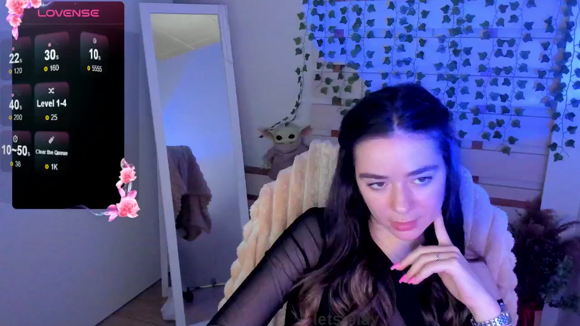 Gallery image thumbnail from KiraLove's myfreecams stream on, 05/03/2025, 11:25 image 8 of 20