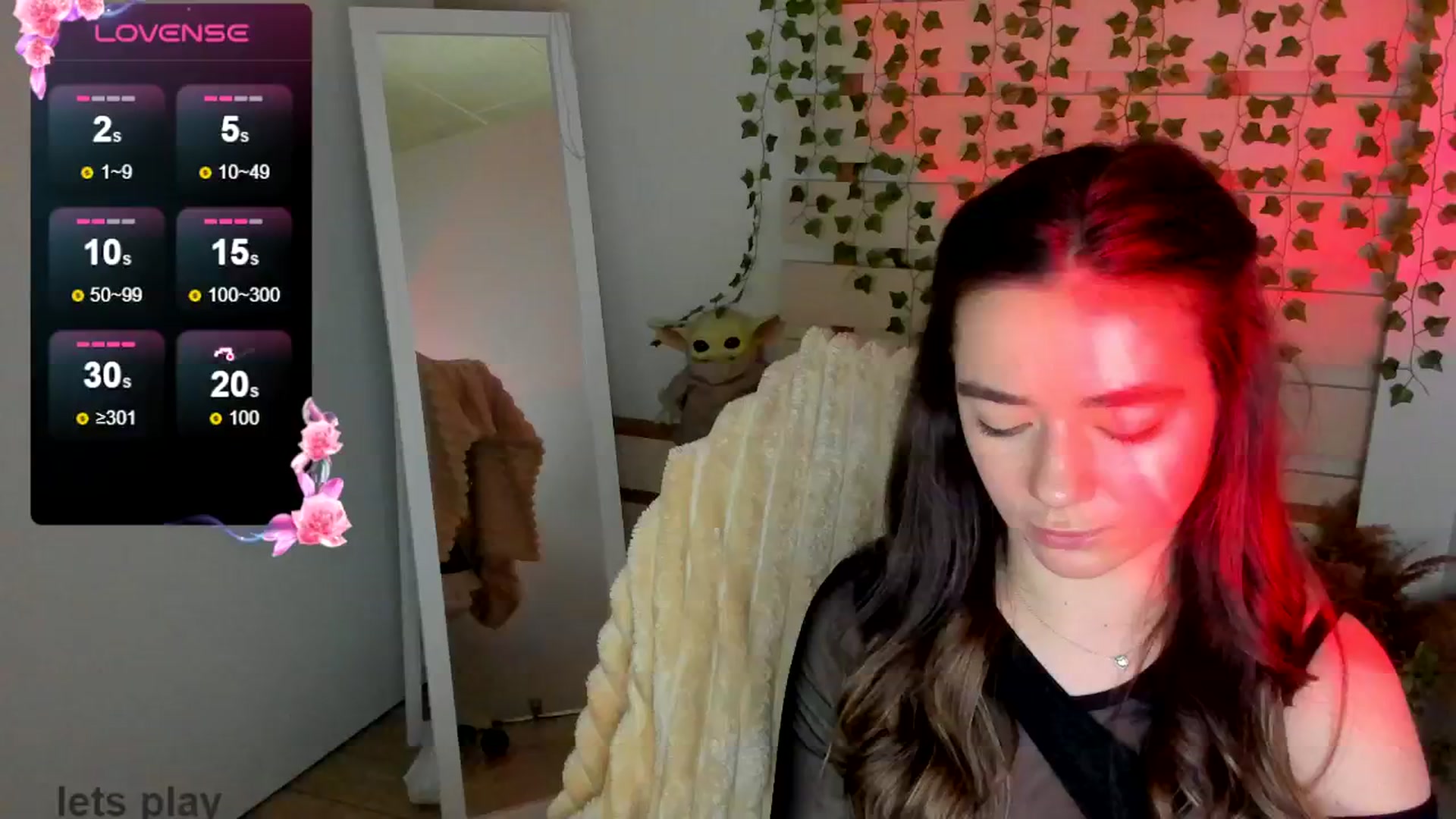 Gallery image thumbnail from KiraLove's myfreecams stream on, 05/03/2025, 11:25 image 14 of 20