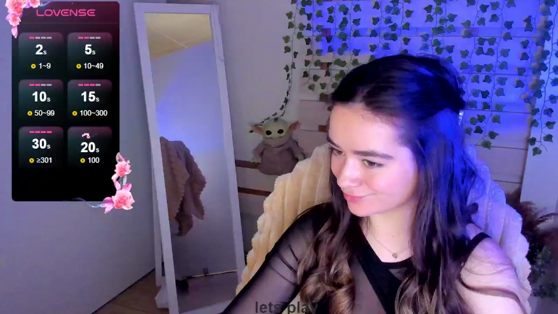 Gallery image thumbnail from KiraLove's myfreecams stream on, 05/03/2025, 11:25 image 9 of 20