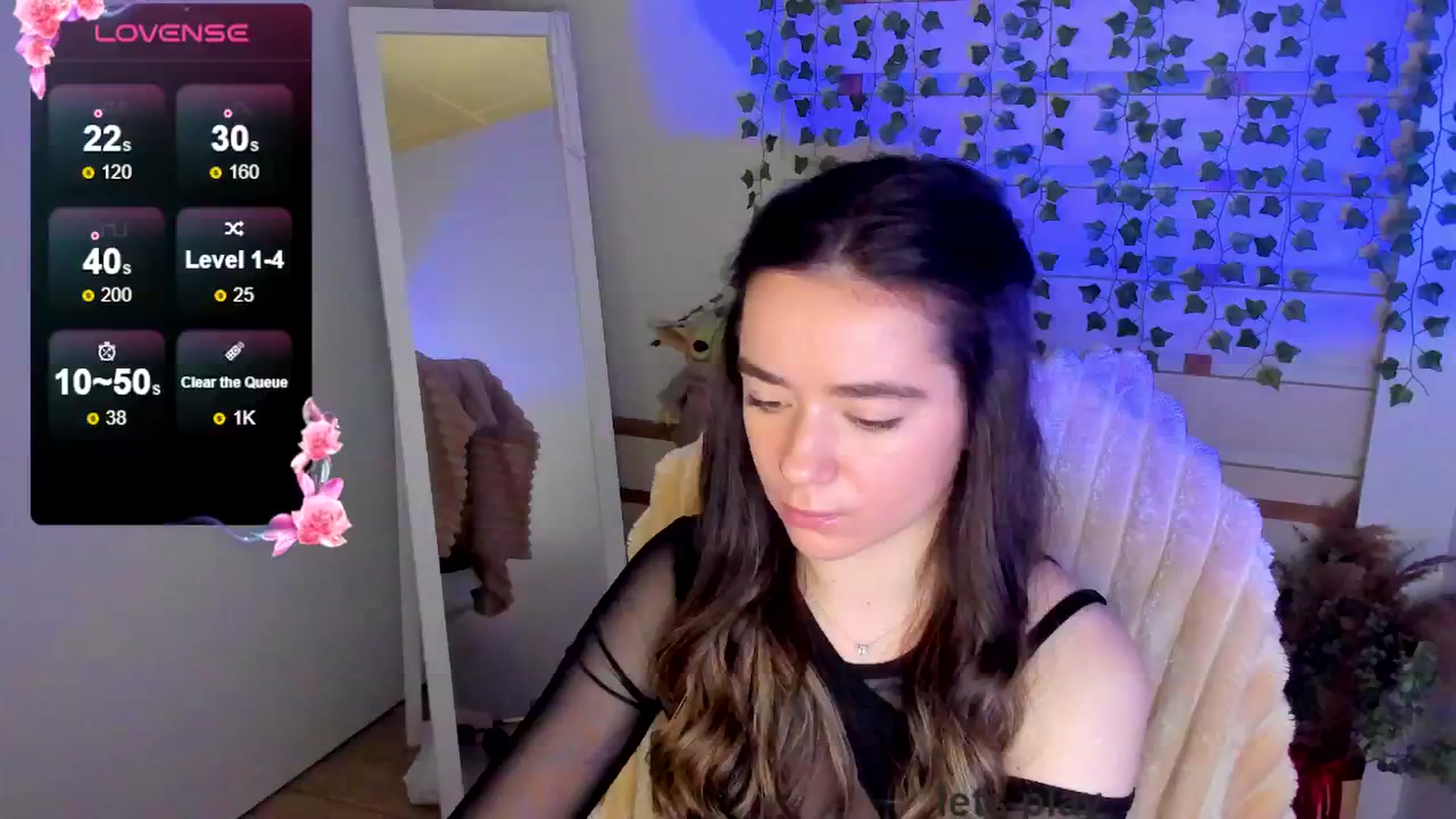 Gallery image thumbnail from KiraLove's myfreecams stream on, 05/03/2025, 11:25 image 19 of 20