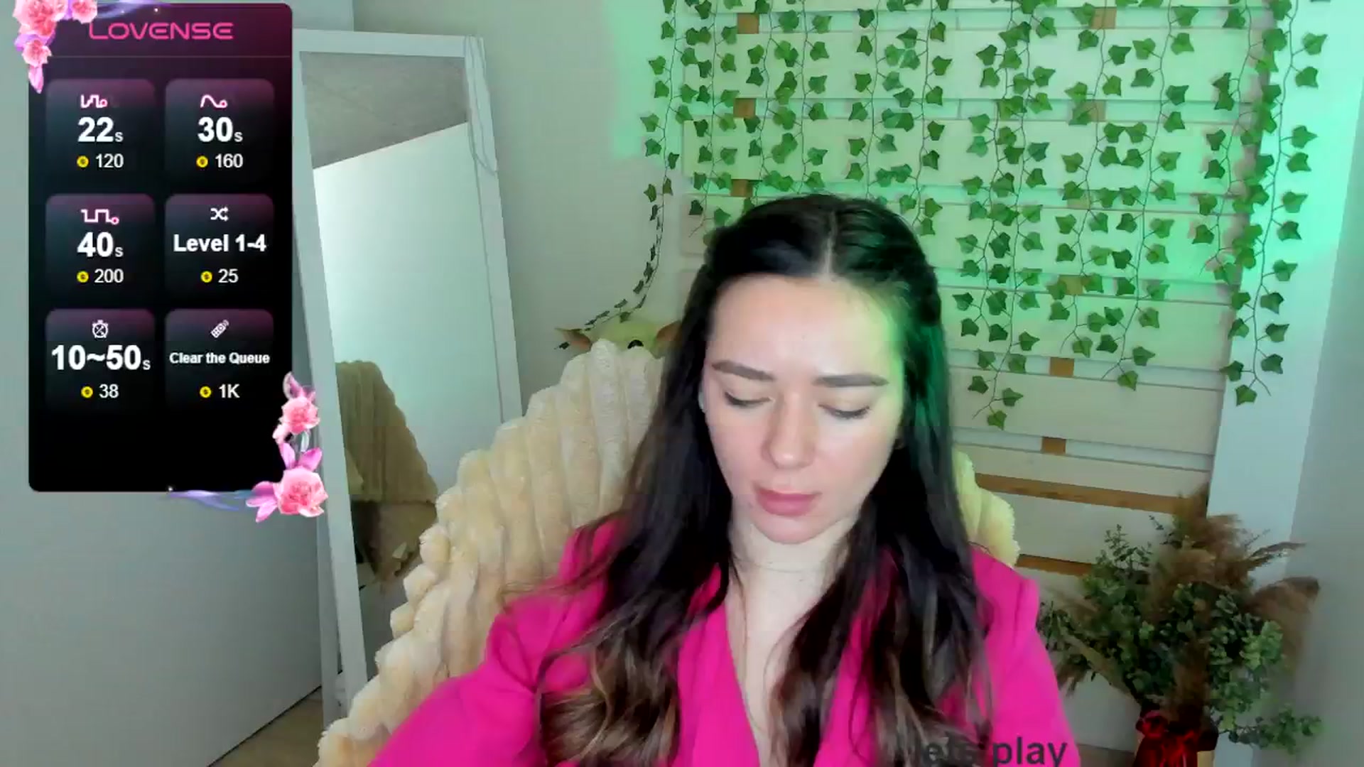 Gallery image thumbnail from KiraLove's myfreecams stream on, 05/04/2025, 09:31 image 2 of 20