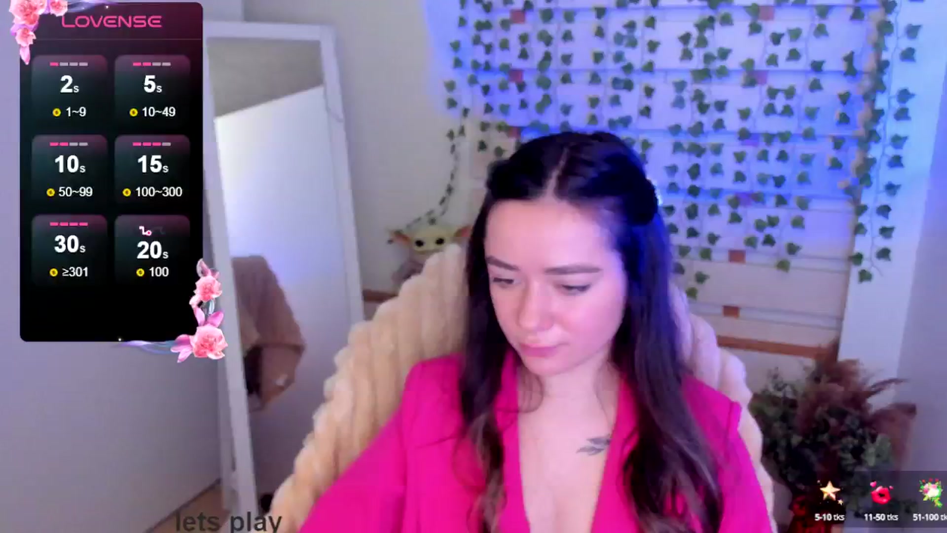 Gallery image thumbnail from KiraLove's myfreecams stream on, 05/04/2025, 09:31 image 11 of 20