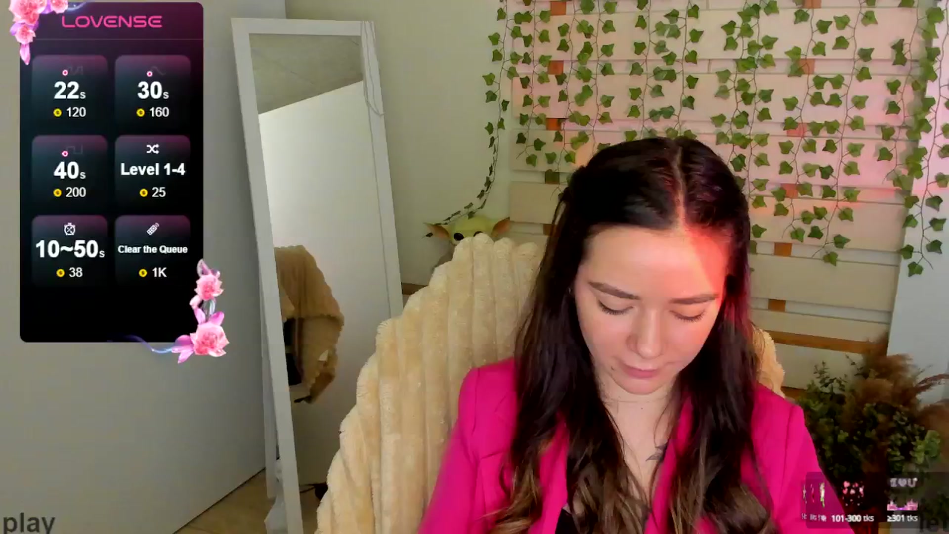 Gallery image thumbnail from KiraLove's myfreecams stream on, 05/04/2025, 11:22 image 2 of 20