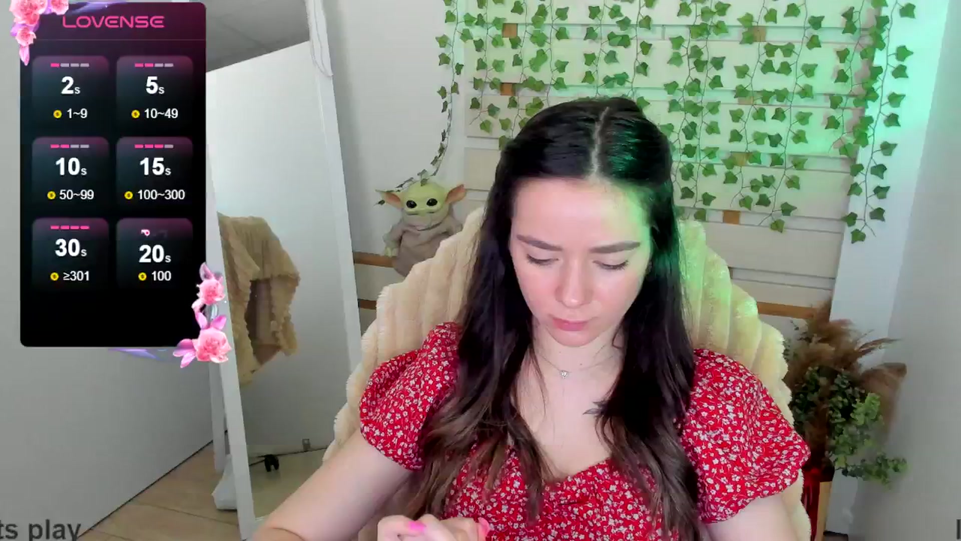 Gallery image thumbnail from KiraLove's myfreecams stream on, 05/05/2025, 09:30 image 10 of 20