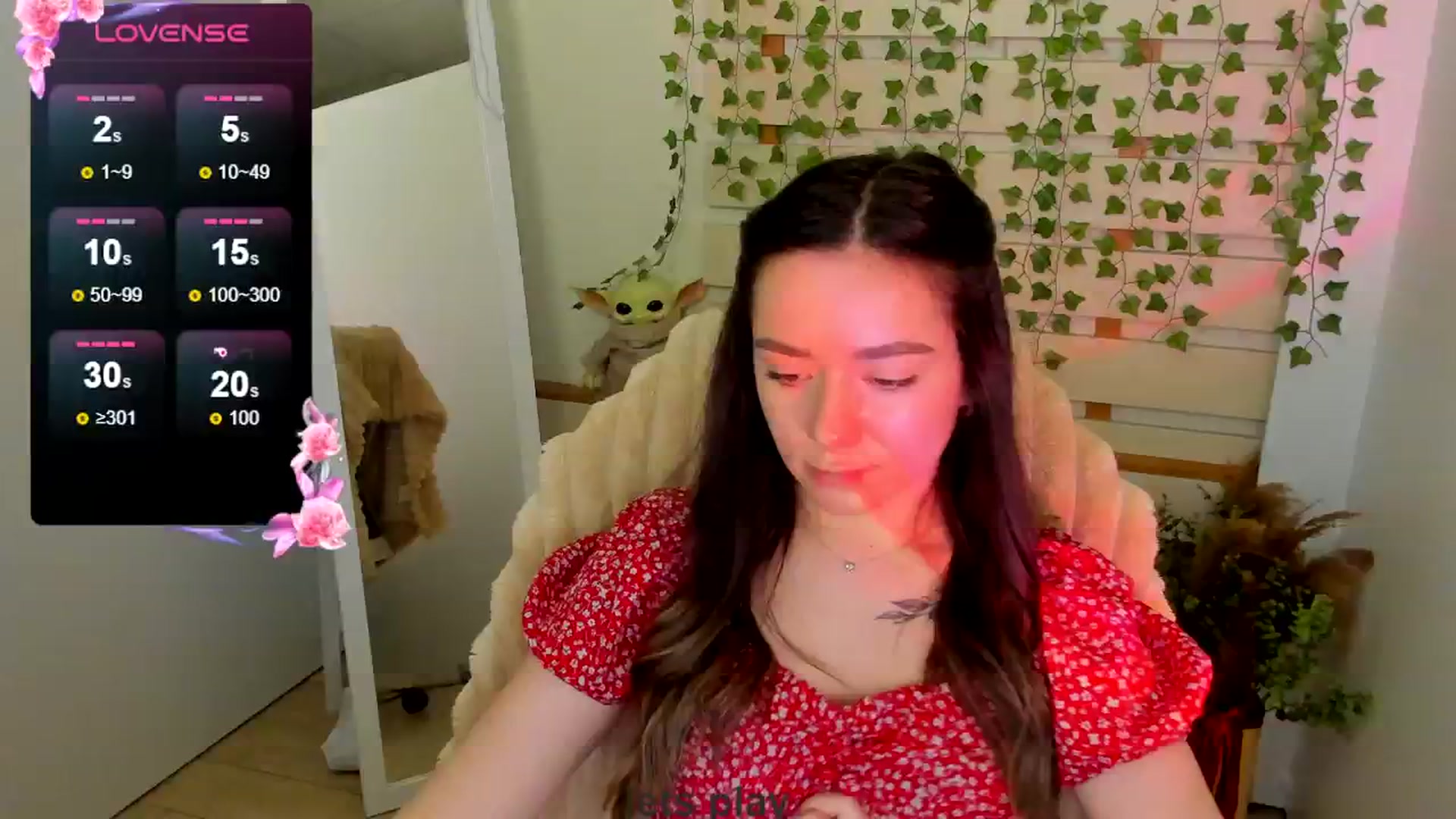 Gallery image thumbnail from KiraLove's myfreecams stream on, 05/05/2025, 09:30 image 18 of 20
