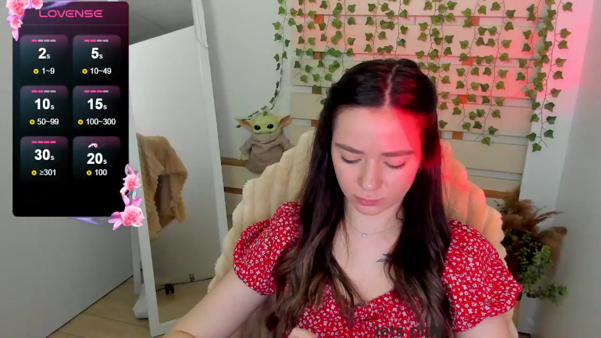 Gallery image thumbnail from KiraLove's myfreecams stream on, 05/05/2025, 09:30 image 8 of 20