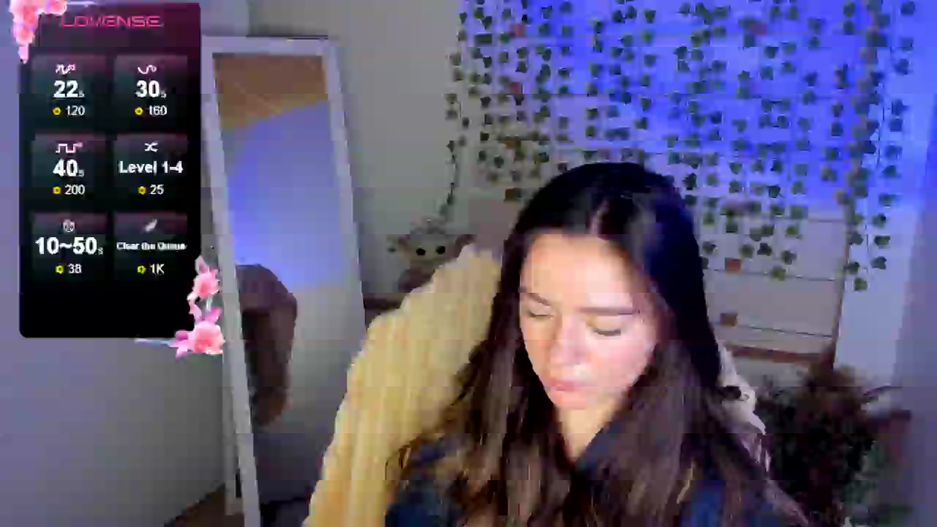 Gallery image thumbnail from KiraLove's myfreecams stream on, 05/06/2025, 10:42 image 18 of 20