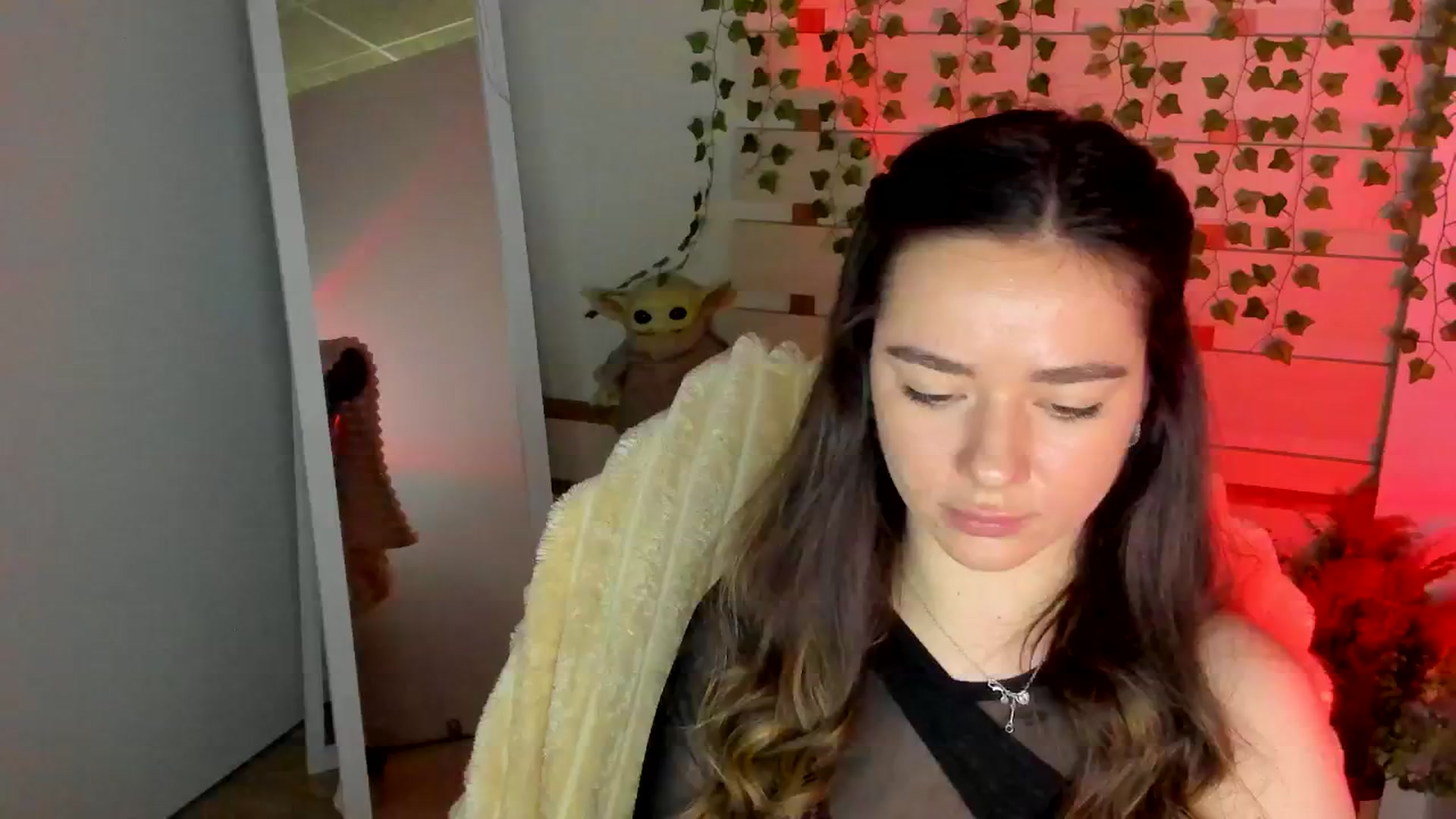 Gallery image thumbnail from KiraLove's myfreecams stream on, 05/08/2025, 13:18 image 19 of 20
