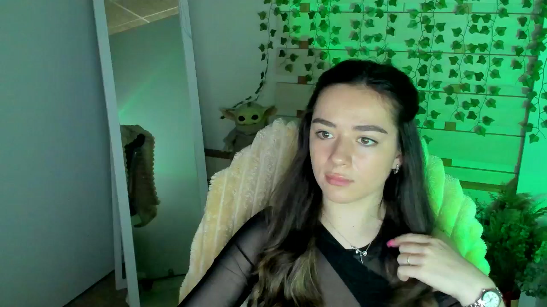 Gallery image thumbnail from KiraLove's myfreecams stream on, 05/08/2025, 13:18 image 2 of 20