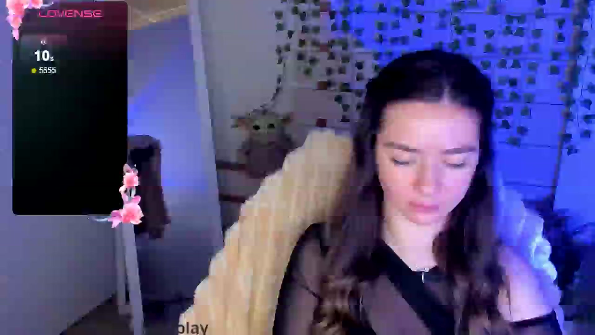 Gallery image thumbnail from KiraLove's myfreecams stream on, 05/08/2025, 15:57 image 15 of 20