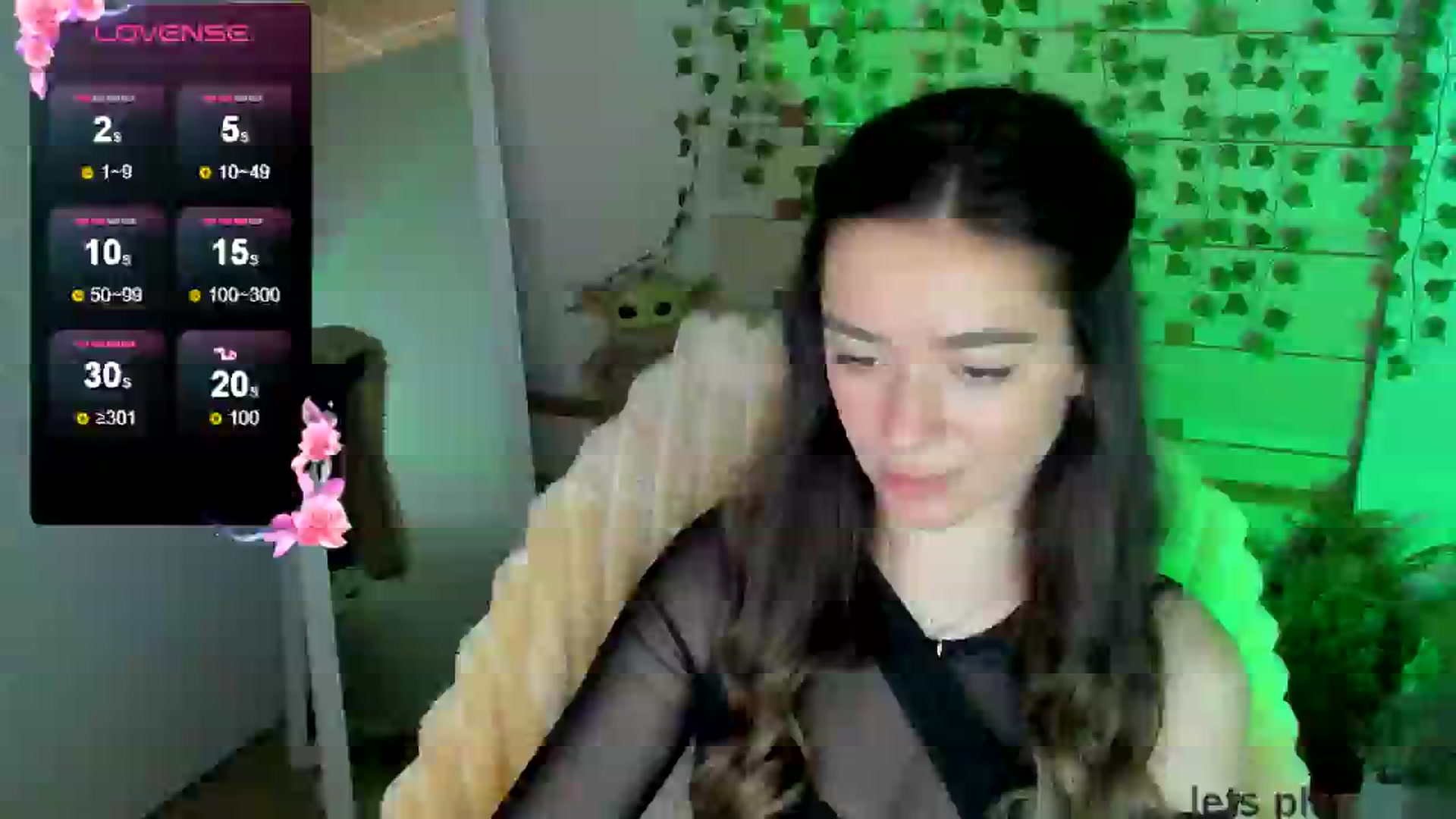 Gallery image thumbnail from KiraLove's myfreecams stream on, 05/08/2025, 15:57 image 12 of 20
