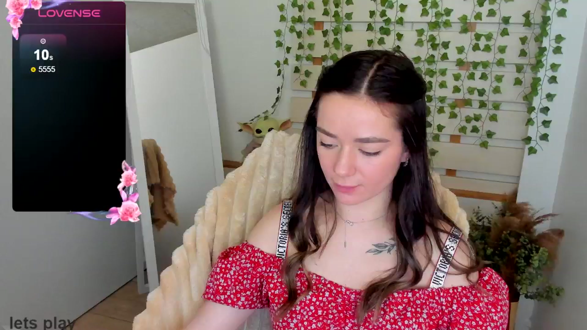 Gallery image thumbnail from KiraLove's myfreecams stream on, 05/11/2025, 10:39 image 9 of 20