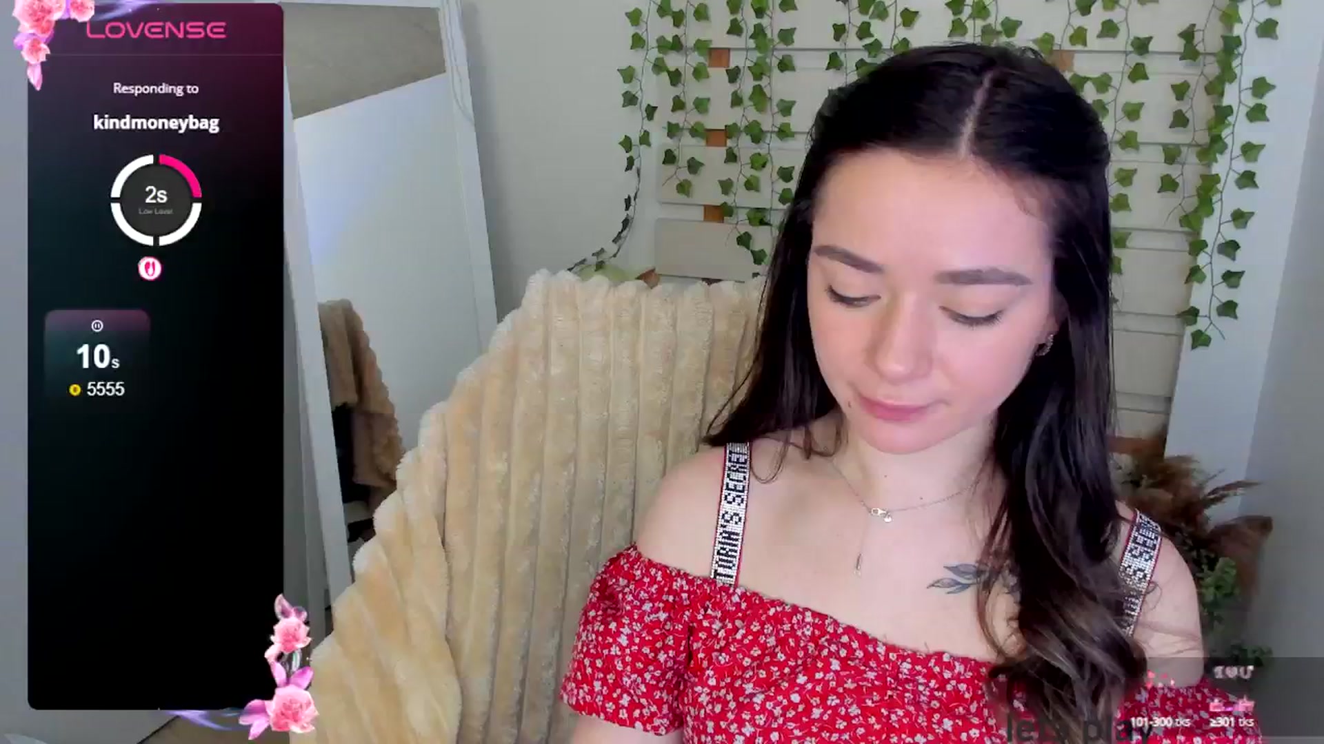 Gallery image thumbnail from KiraLove's myfreecams stream on, 05/11/2025, 10:39 image 5 of 20