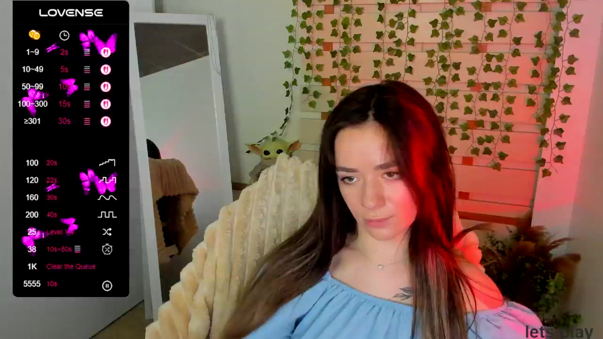 Gallery image thumbnail from KiraLove's myfreecams stream on, 05/12/2025, 09:57 image 9 of 20