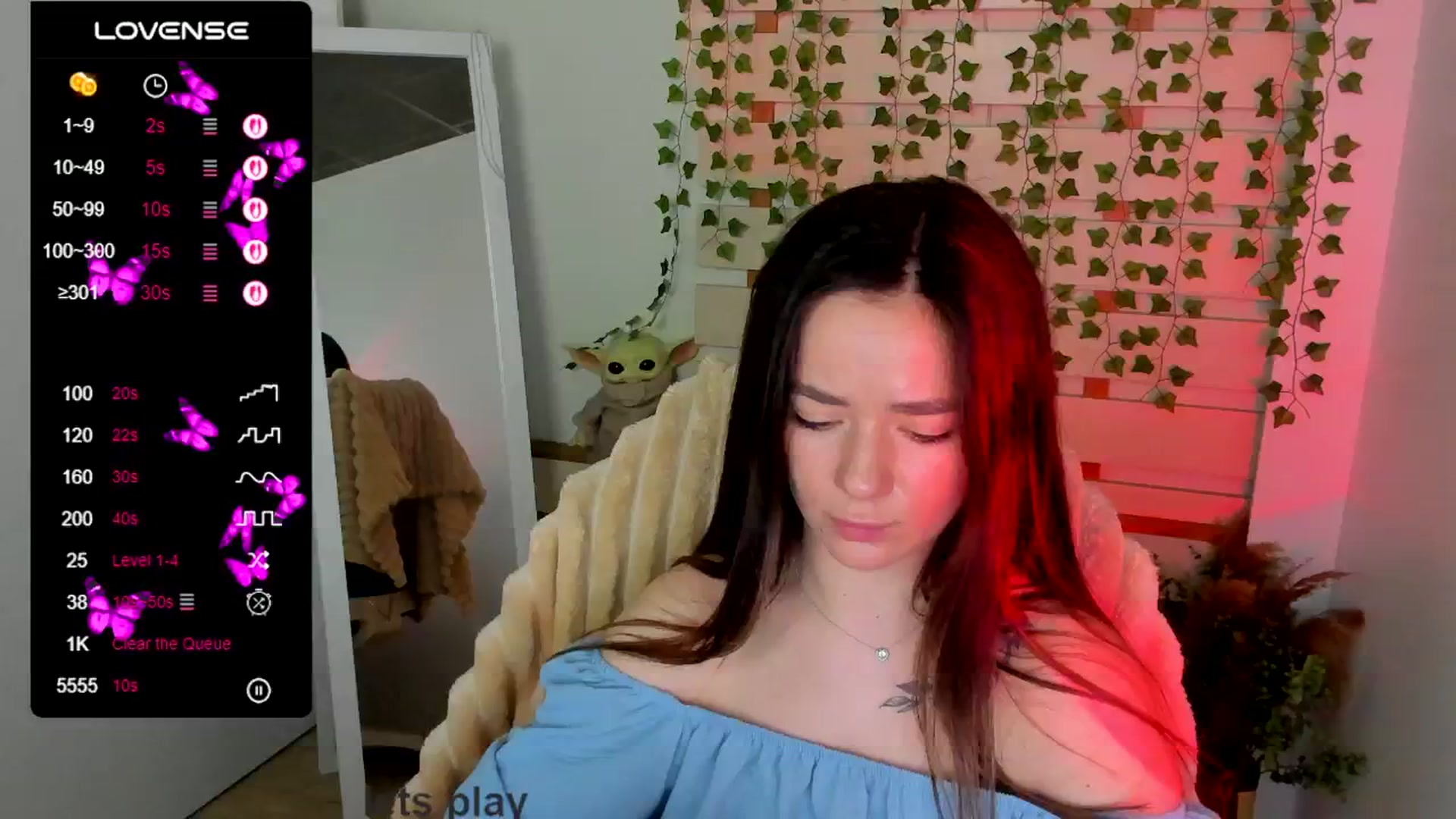 Gallery image thumbnail from KiraLove's myfreecams stream on, 05/12/2025, 11:55 image 3 of 20