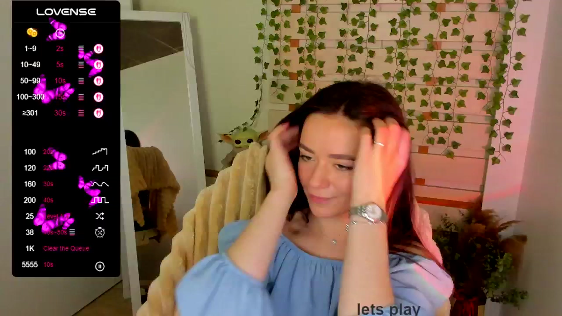 Gallery image thumbnail from KiraLove's myfreecams stream on, 05/12/2025, 11:55 image 13 of 20