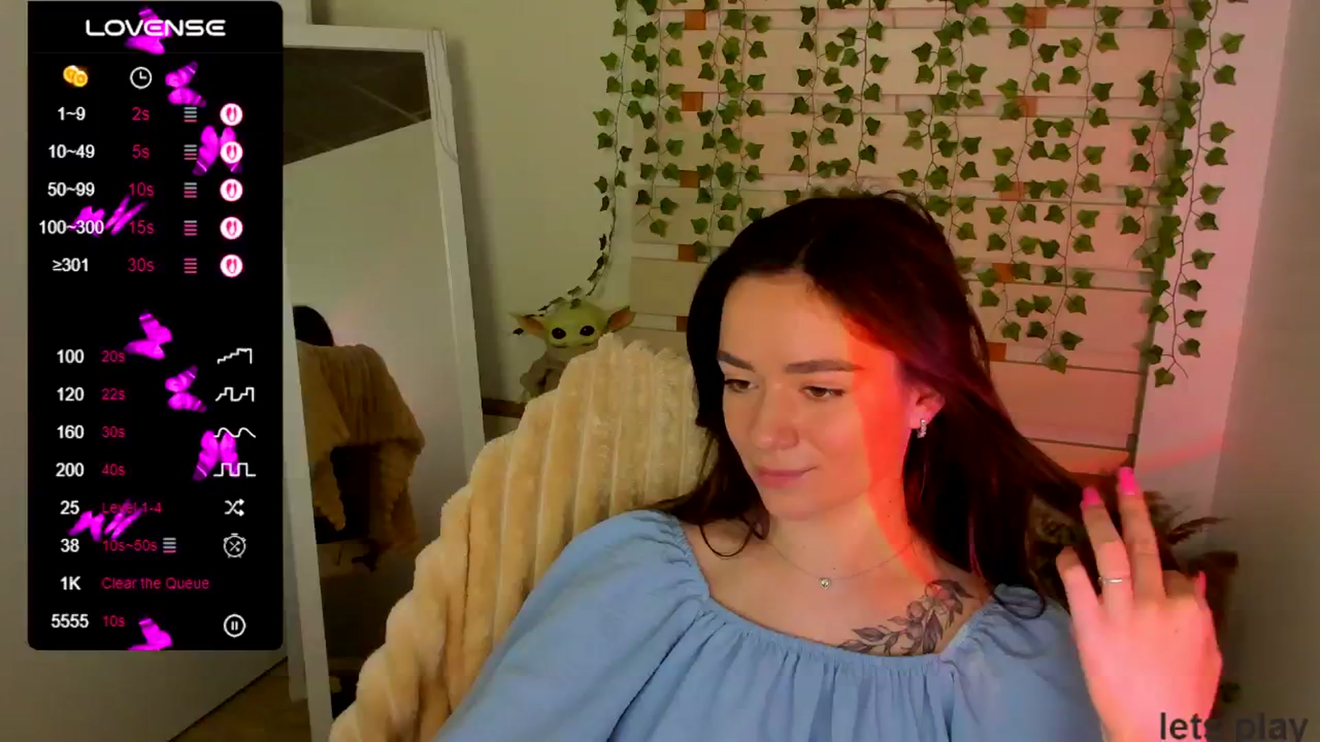 Gallery image thumbnail from KiraLove's myfreecams stream on, 05/12/2025, 11:55 image 14 of 20