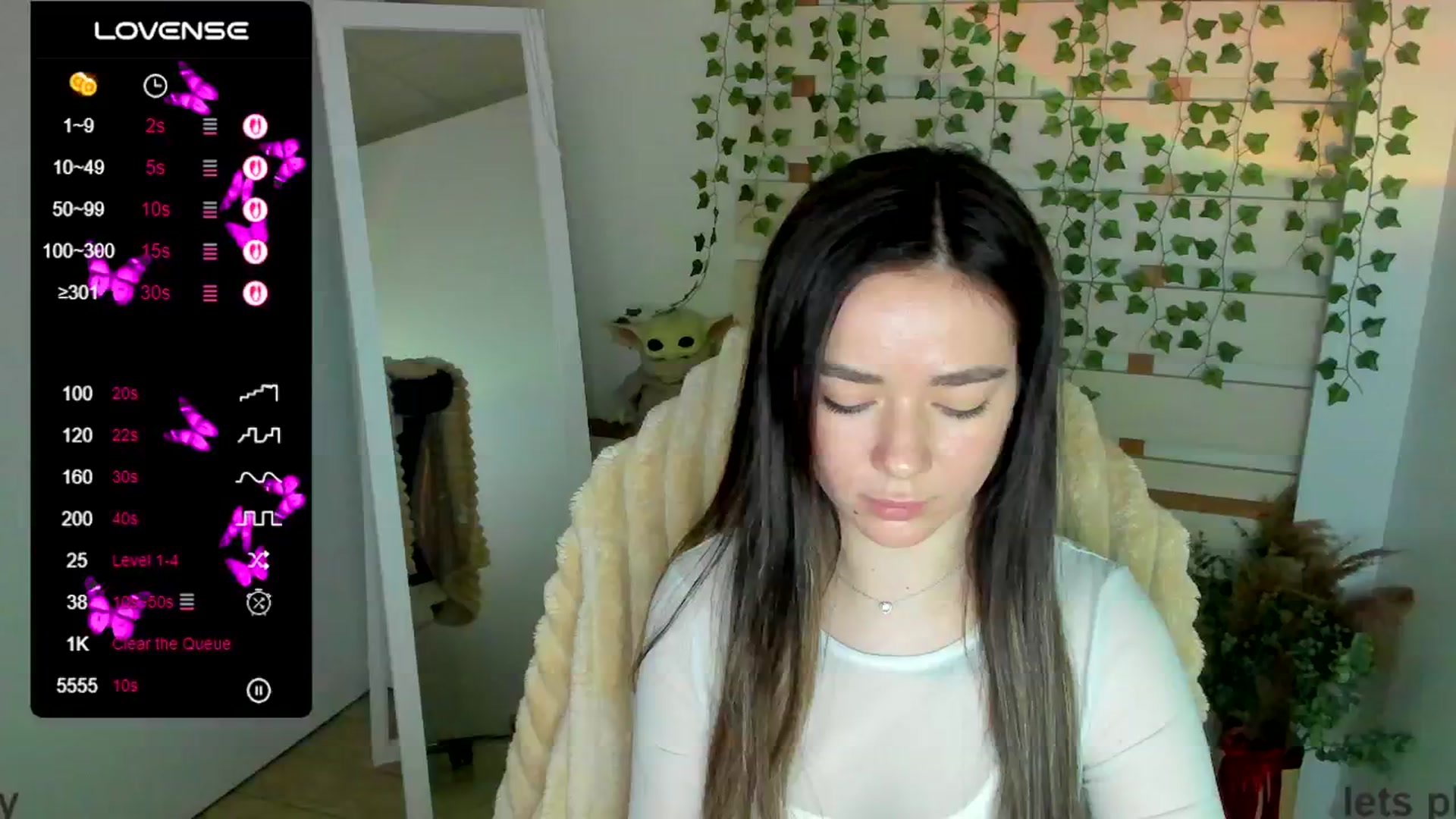 Gallery image thumbnail from KiraLove's myfreecams stream on, 05/13/2025, 12:01 image 16 of 20