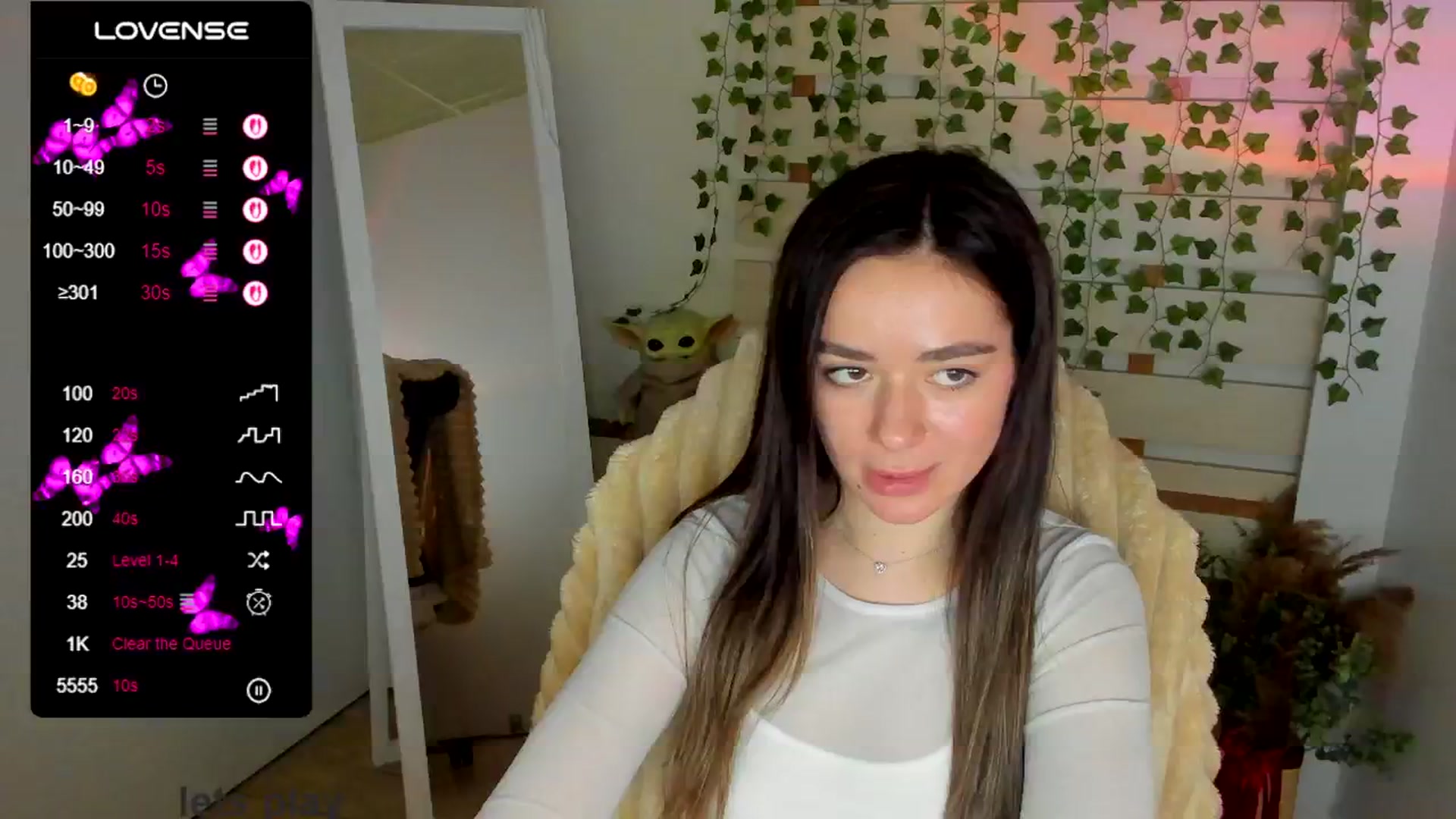Gallery image thumbnail from KiraLove's myfreecams stream on, 05/13/2025, 12:01 image 13 of 20