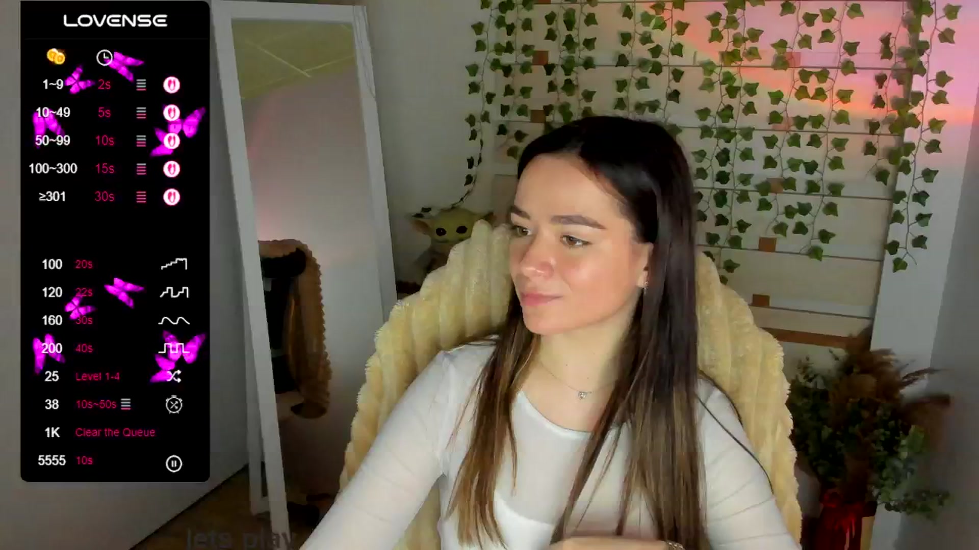 Gallery image thumbnail from KiraLove's myfreecams stream on, 05/13/2025, 12:01 image 3 of 20