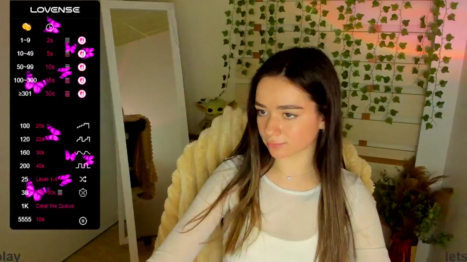 Gallery image thumbnail from KiraLove's myfreecams stream on, 05/13/2025, 12:01 image 11 of 20