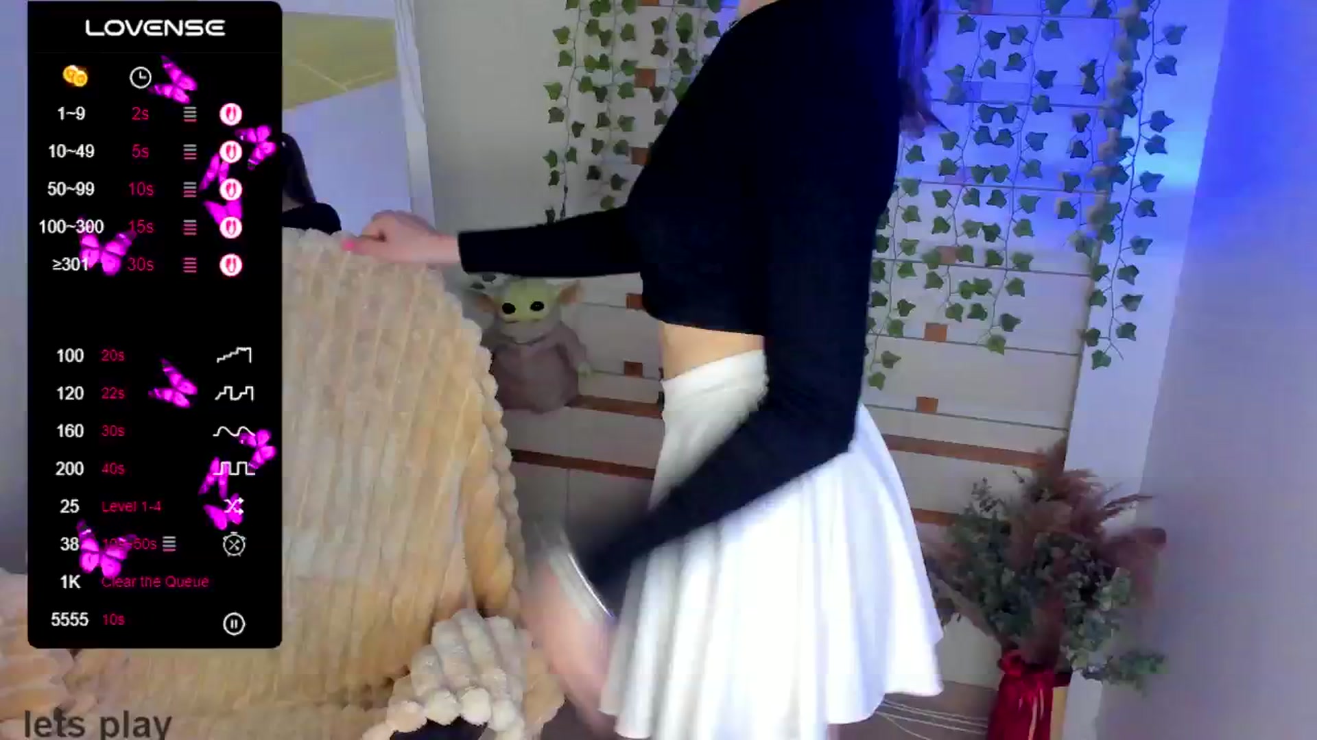 Gallery image thumbnail from KiraLove's myfreecams stream on, 05/14/2025, 11:13 image 14 of 20