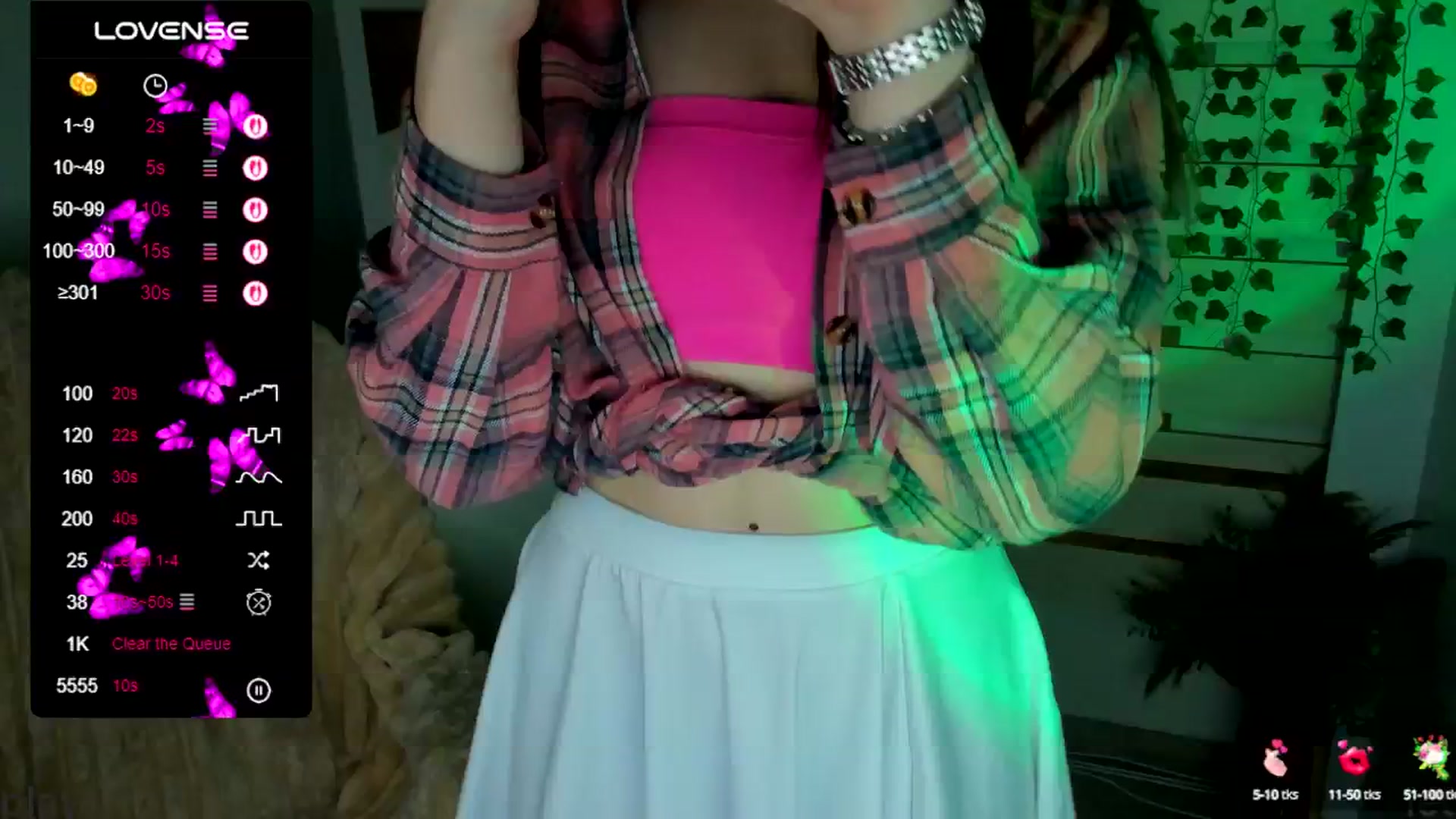 Gallery image thumbnail from KiraLove's myfreecams stream on, 05/15/2025, 10:47 image 1 of 20