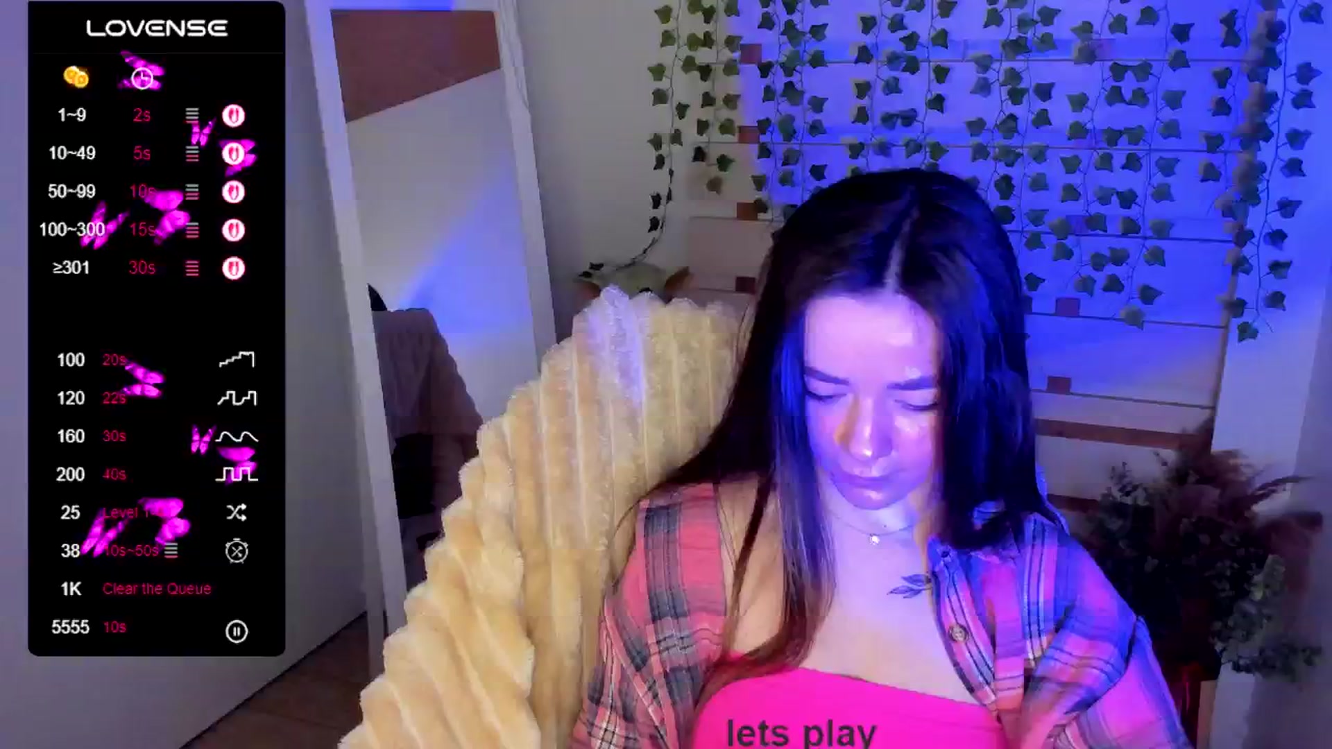 Gallery image thumbnail from KiraLove's myfreecams stream on, 05/15/2025, 10:47 image 17 of 20