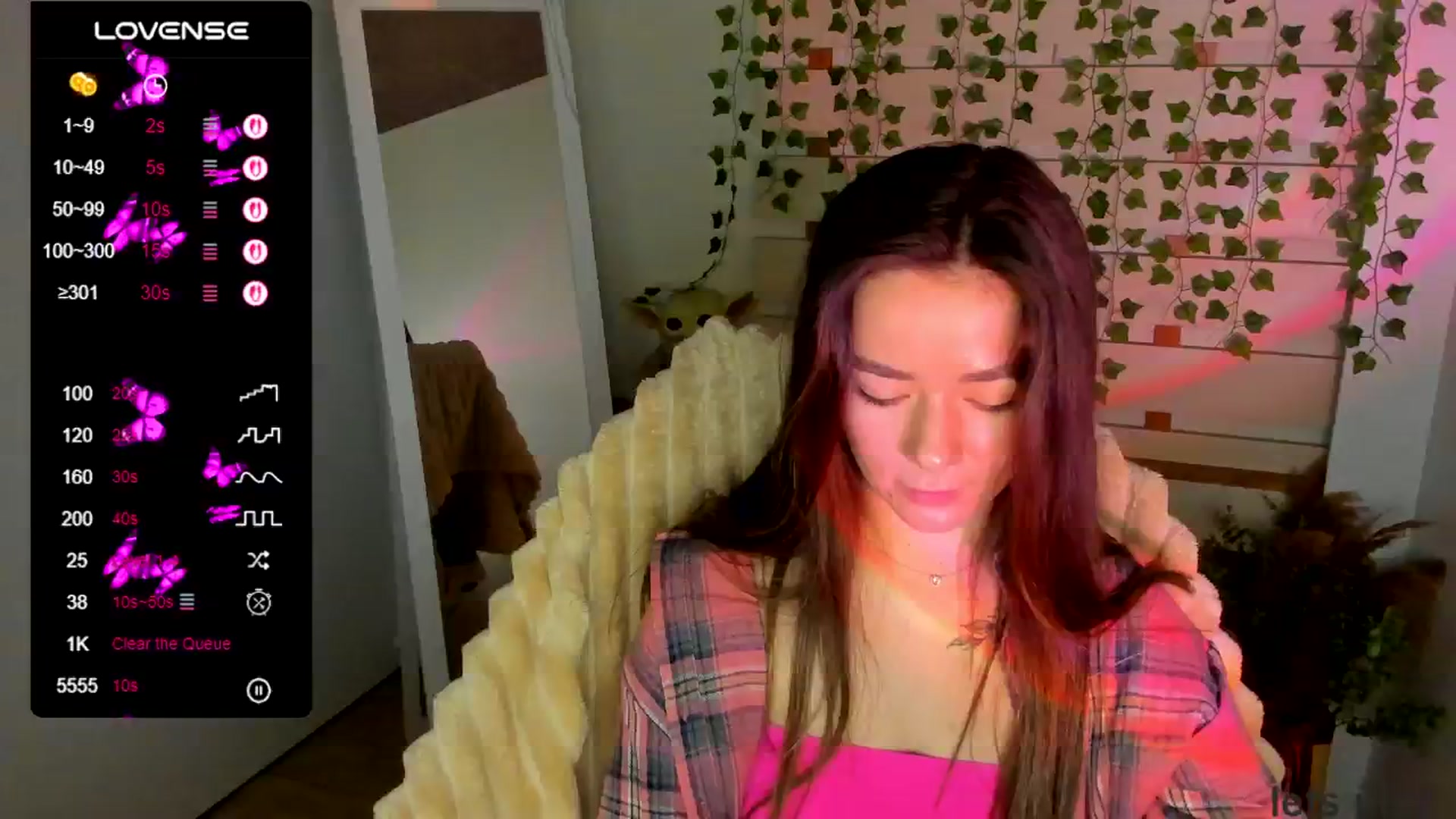 Gallery image thumbnail from KiraLove's myfreecams stream on, 05/15/2025, 10:47 image 19 of 20
