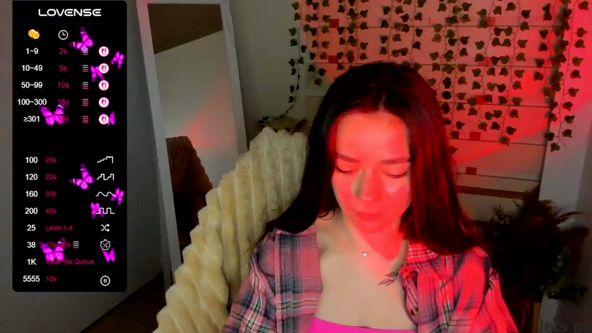 Gallery image thumbnail from KiraLove's myfreecams stream on, 05/15/2025, 10:47 image 13 of 20