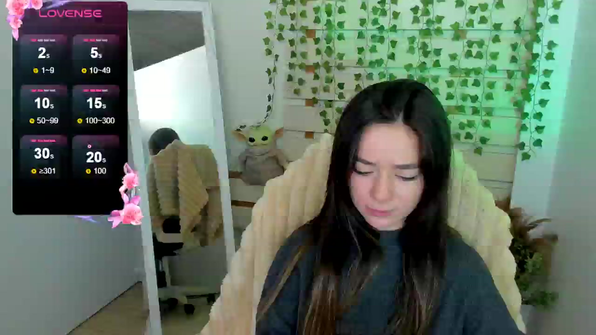 Gallery image thumbnail from KiraLove's myfreecams stream on, 05/17/2025, 08:42 image 2 of 20