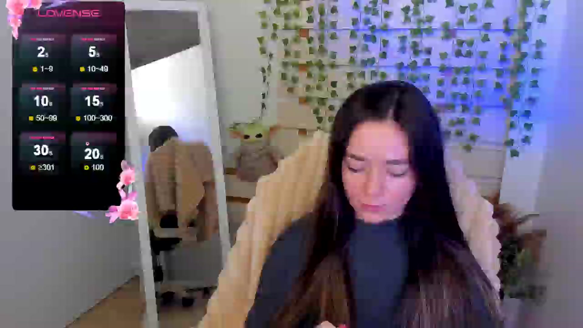 Gallery image thumbnail from KiraLove's myfreecams stream on, 05/17/2025, 08:42 image 18 of 20