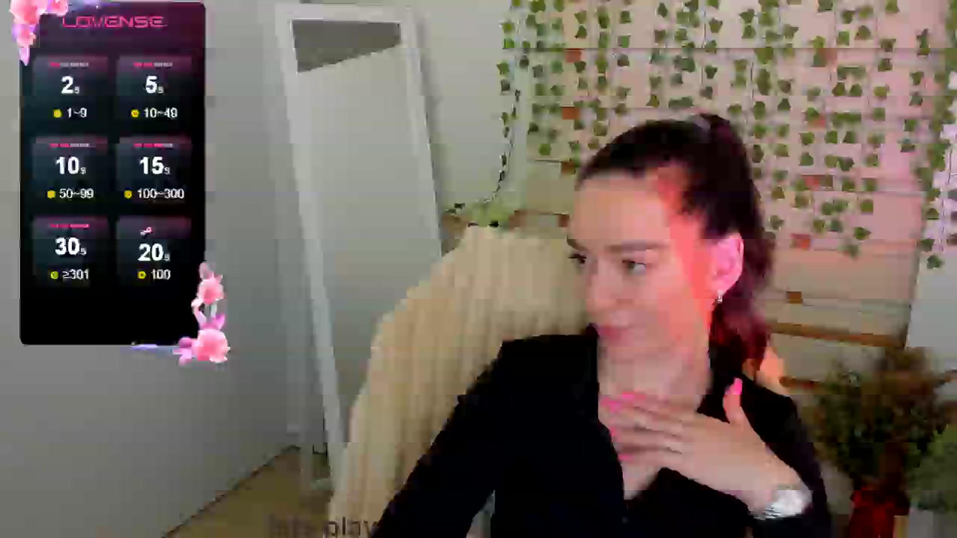 Gallery image thumbnail from KiraLove's myfreecams stream on, 05/19/2025, 12:50 image 15 of 20