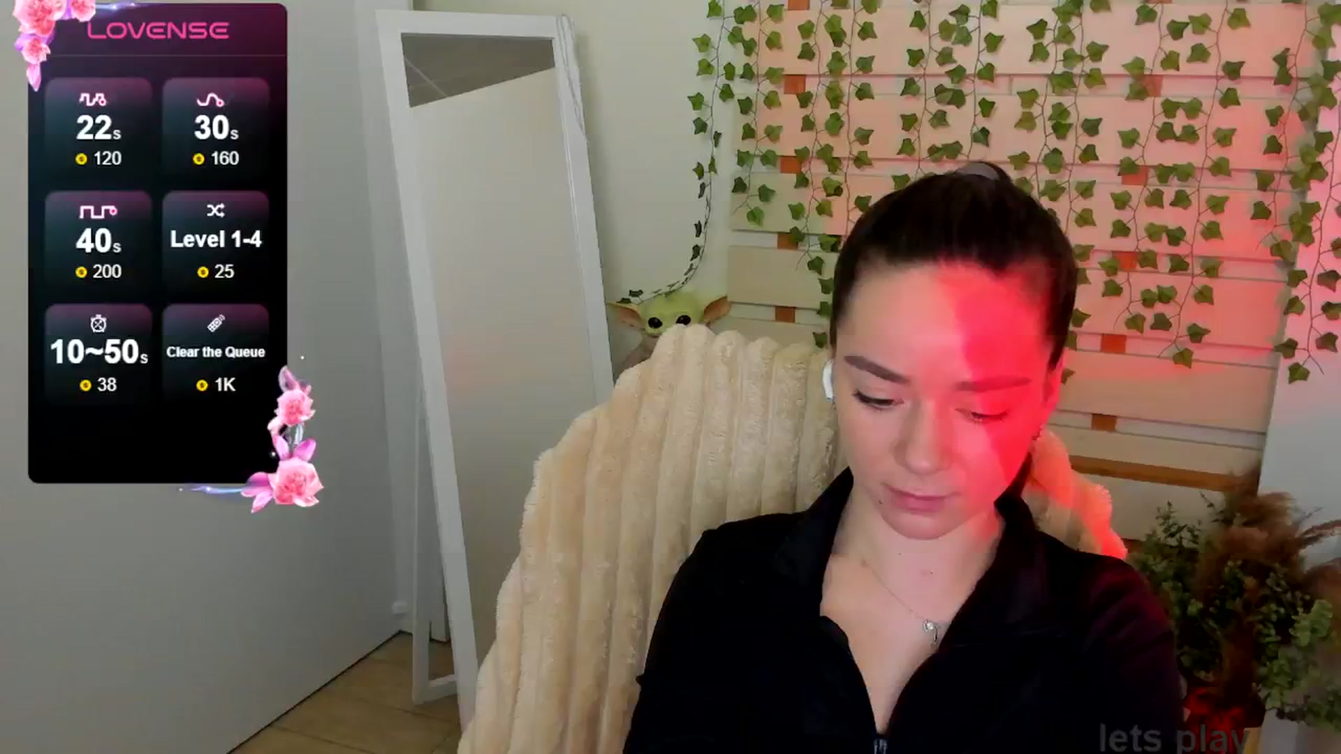 Gallery image thumbnail from KiraLove's myfreecams stream on, 05/19/2025, 13:42 image 12 of 20