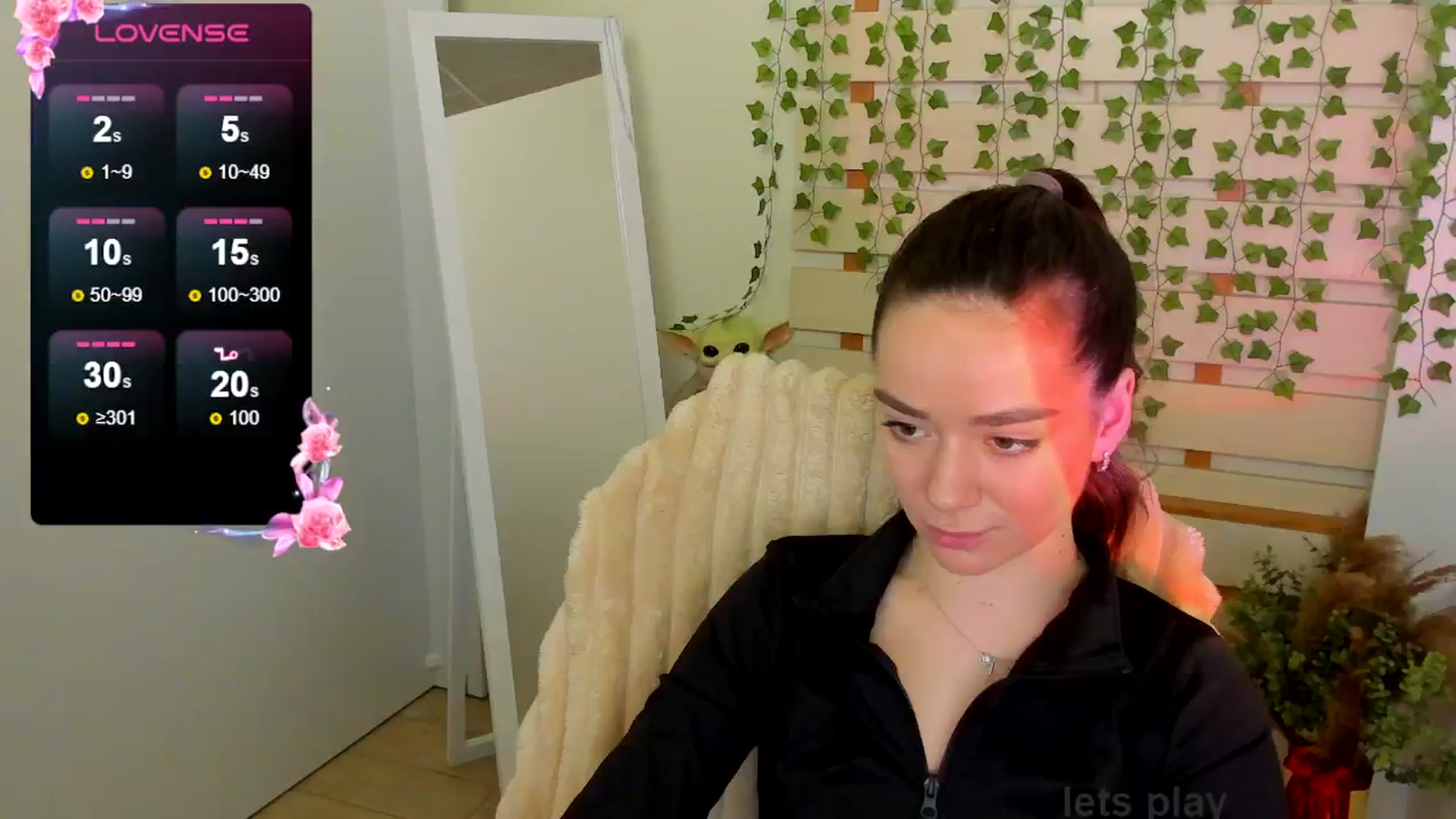 Gallery image thumbnail from KiraLove's myfreecams stream on, 05/19/2025, 13:42 image 10 of 20