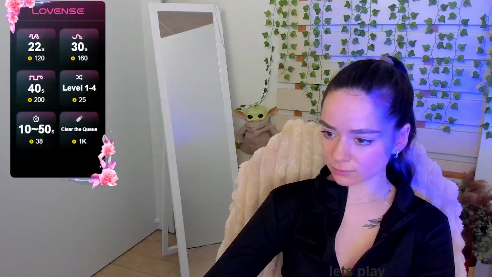 Gallery image thumbnail from KiraLove's myfreecams stream on, 05/19/2025, 15:00 image 14 of 20