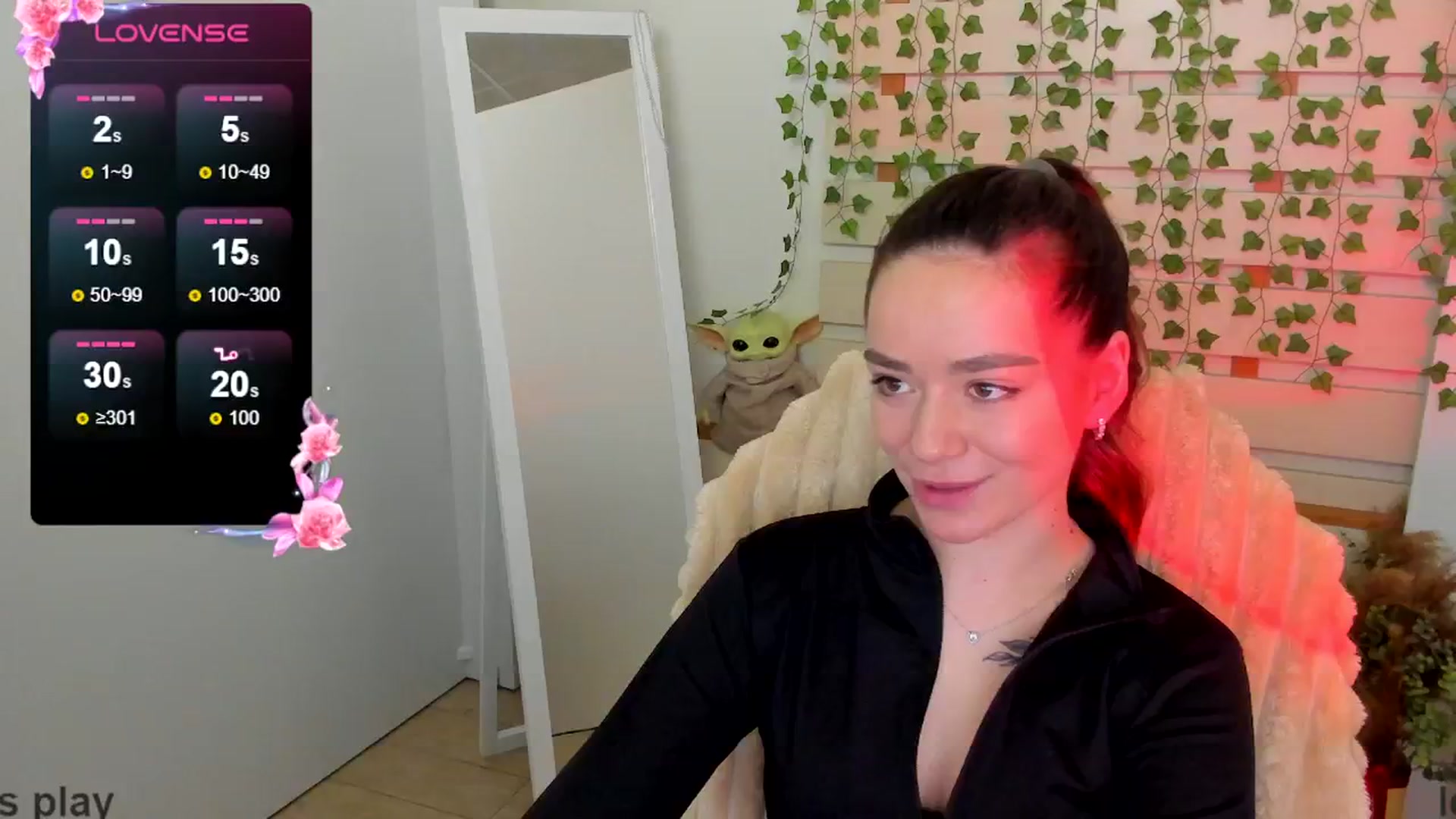 Gallery image thumbnail from KiraLove's myfreecams stream on, 05/19/2025, 15:00 image 5 of 20