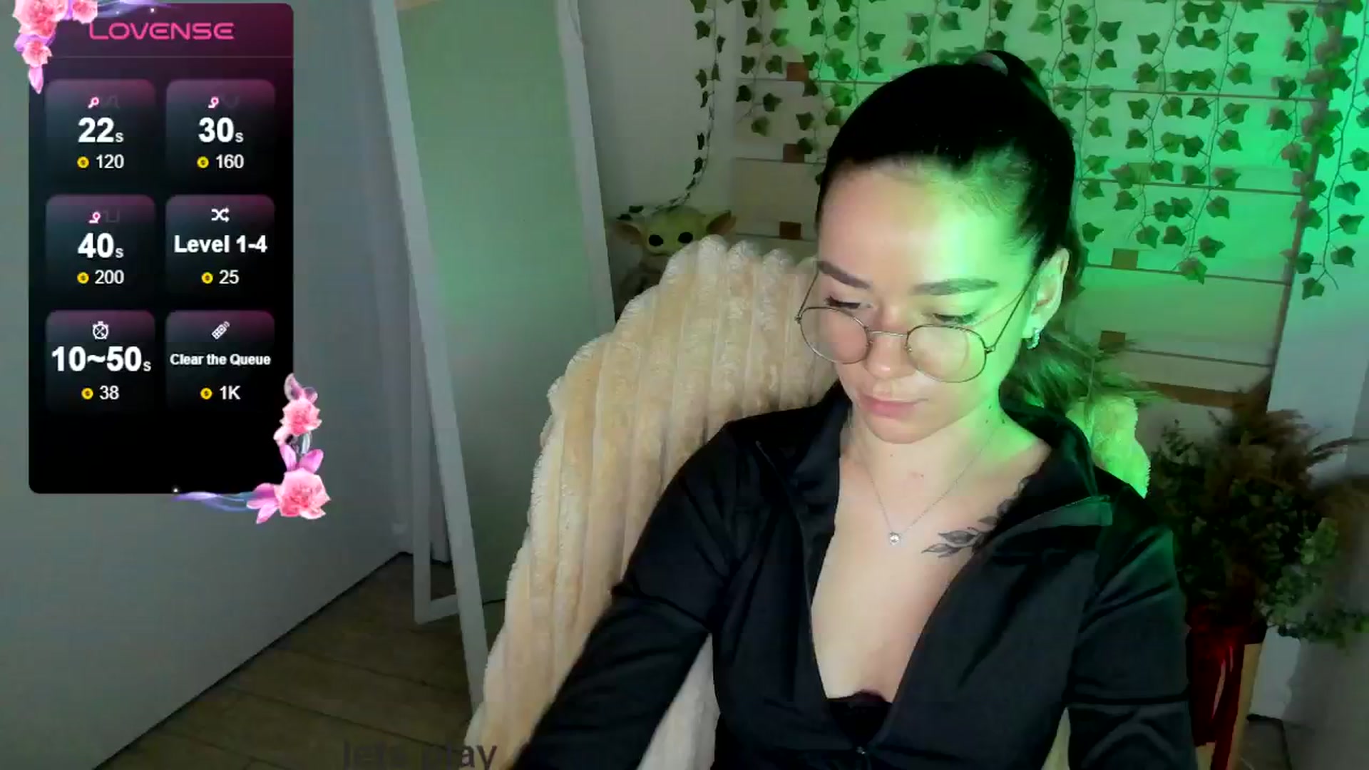 Gallery image thumbnail from KiraLove's myfreecams stream on, 05/19/2025, 16:48 image 20 of 20