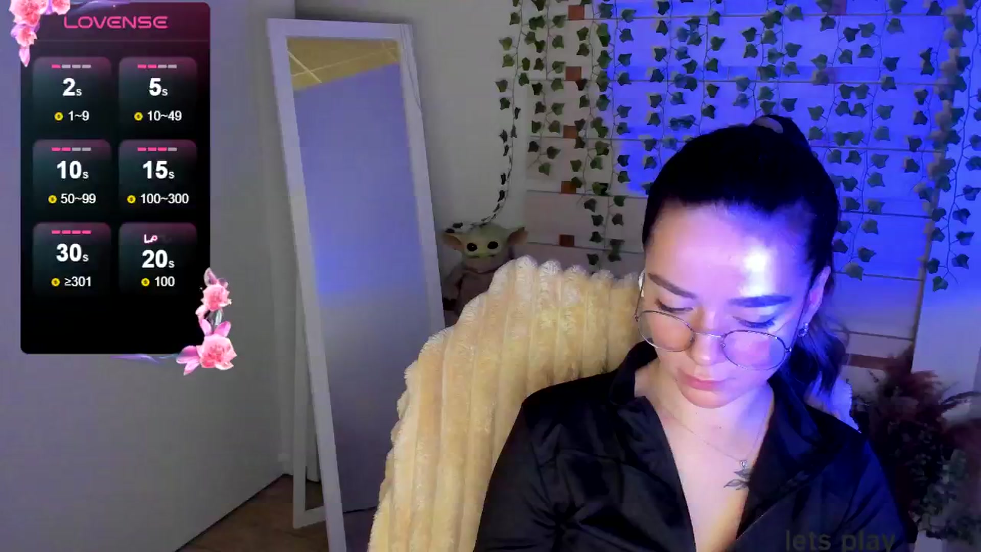 Gallery image thumbnail from KiraLove's myfreecams stream on, 05/19/2025, 17:47 image 5 of 20
