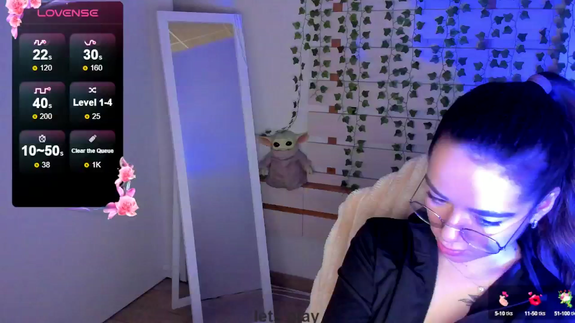 Gallery image thumbnail from KiraLove's myfreecams stream on, 05/19/2025, 17:47 image 9 of 20