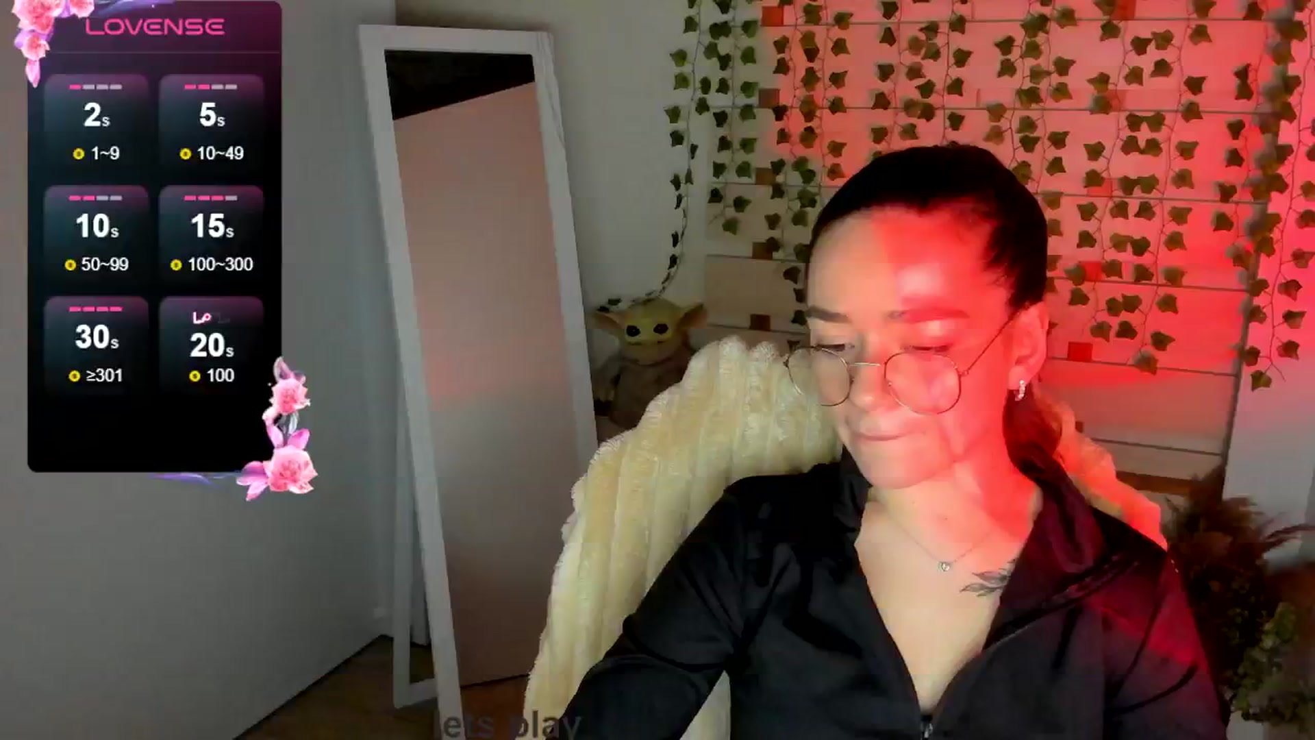 Gallery image thumbnail from KiraLove's myfreecams stream on, 05/19/2025, 17:47 image 16 of 20